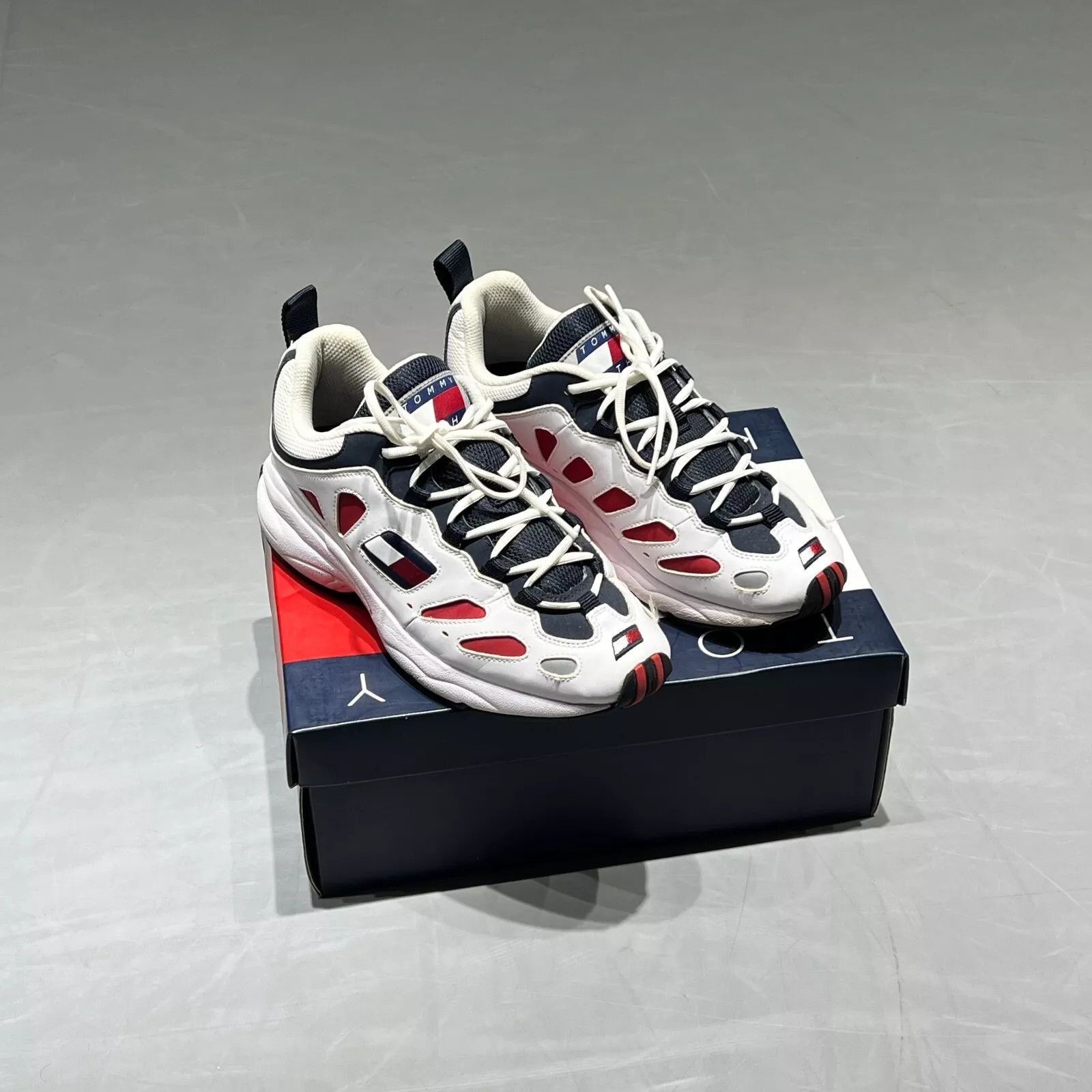Kith × Tommy Hilfiger Tommy Hilfiger x Kith (SS19) - Hyperbole Trainers Size US 9.5 / EU 42-43 - 5 Thumbnail