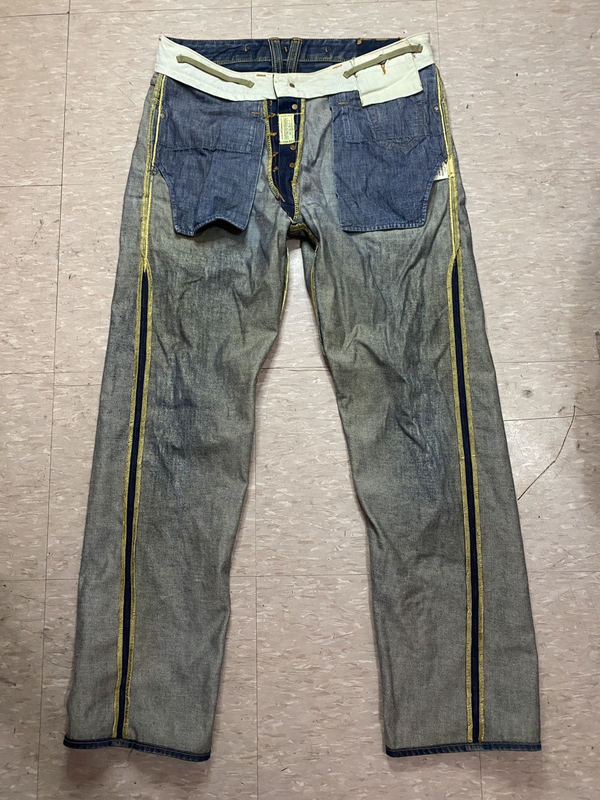 Hollywood Trading Company HTC hollywood trading company distressed jeans Size US 35 - 15 Thumbnail