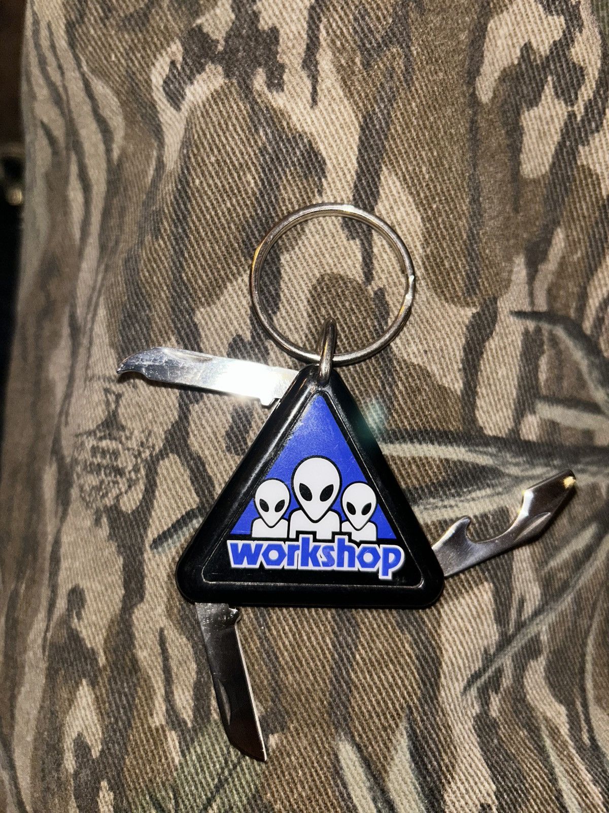Alien Workshop AW Tri tool OG logo keychain Size ONE SIZE - 3 Thumbnail