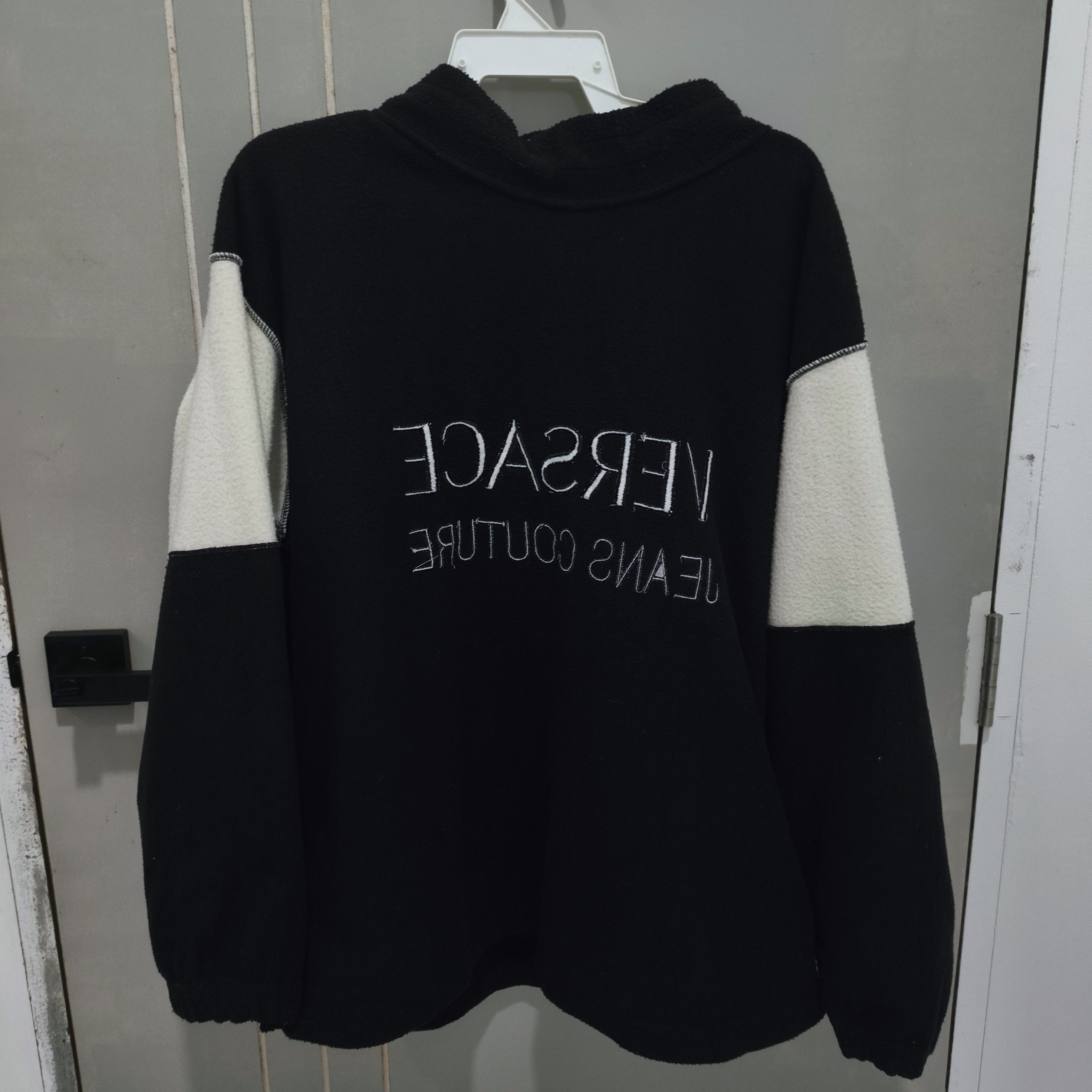 Versace Jeans Couture Versace Jeans Couture Fleece Hoodie Made in Italy Oversized Size US L / EU 52-54 / 3 - 8 Thumbnail
