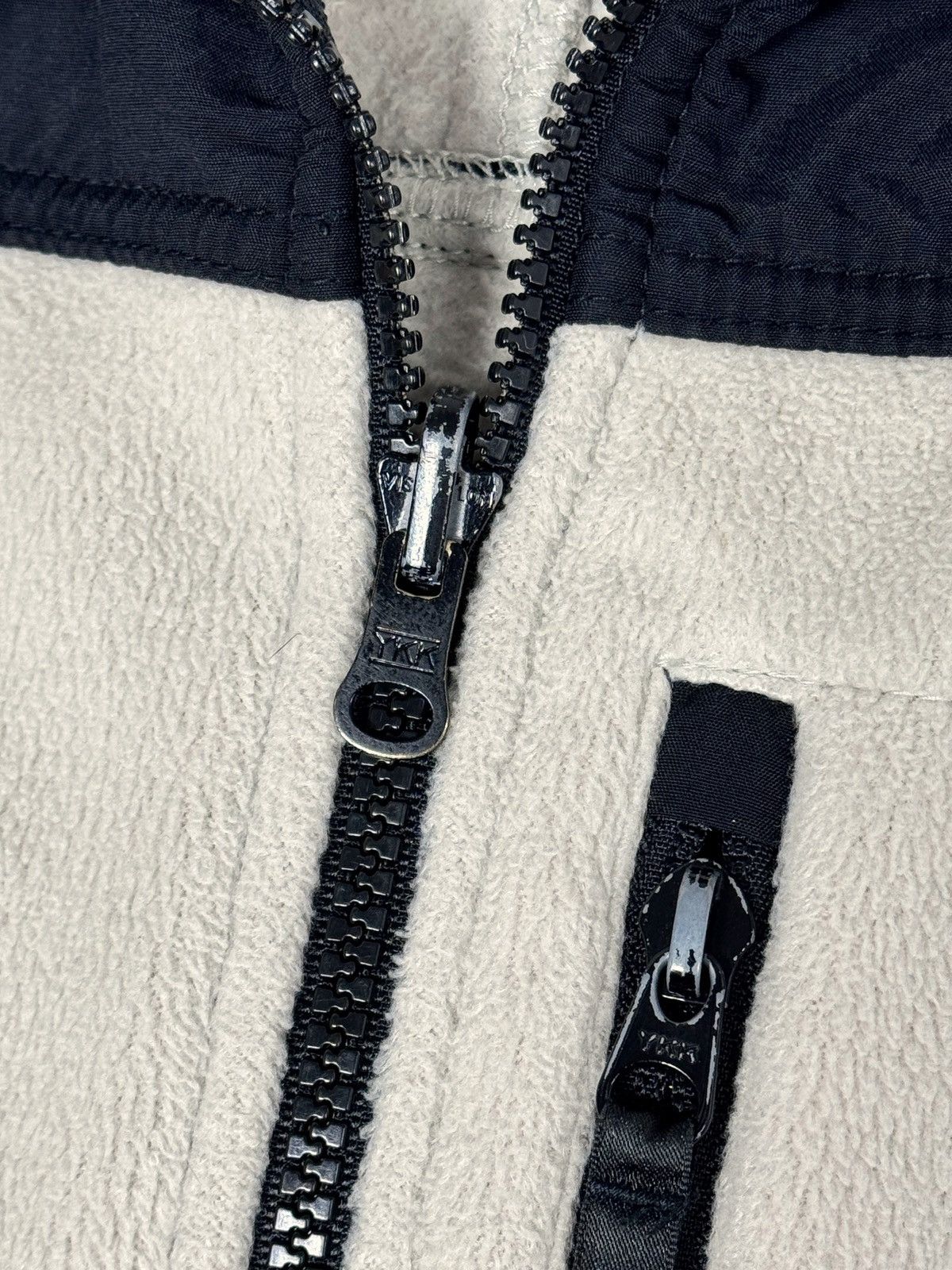 Columbia Columbia Titanium Vintage outdoor Vest Size US XL / EU 56 / 4 - 5 Thumbnail