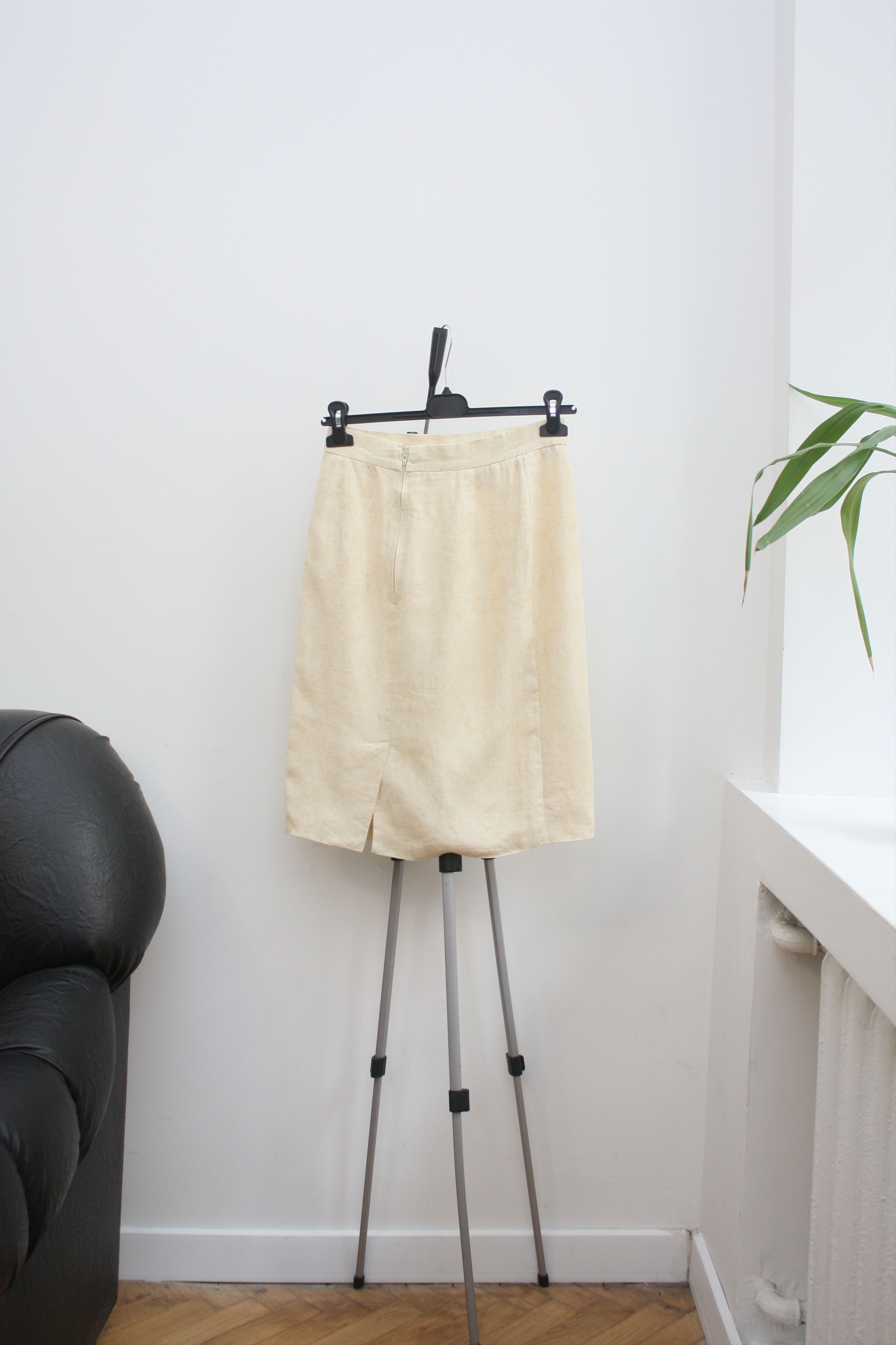 Les Copains Les Copains Linen Beige Suite Blazer Skirt Made In Italy Size M / US 6-8 / IT 42-44 - 6 Thumbnail