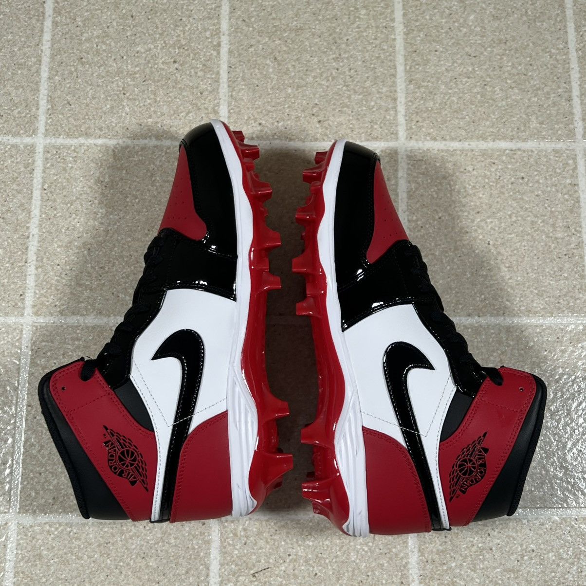 Jordan Brand New Men’s 10.5 Nike Air Jordan 1 MID TD Red Black Cleats Size US 10.5 / EU 43-44 - 7 Thumbnail