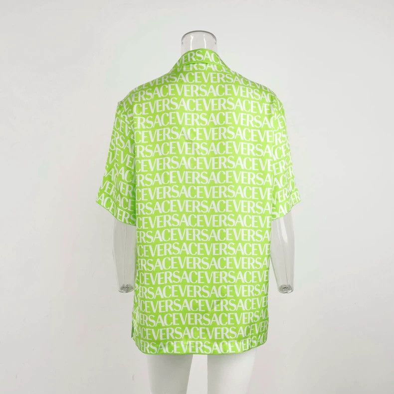 Versace Versace Letter-printed lapel shirt Size US S / EU 44-46 / 1 - 3 Thumbnail