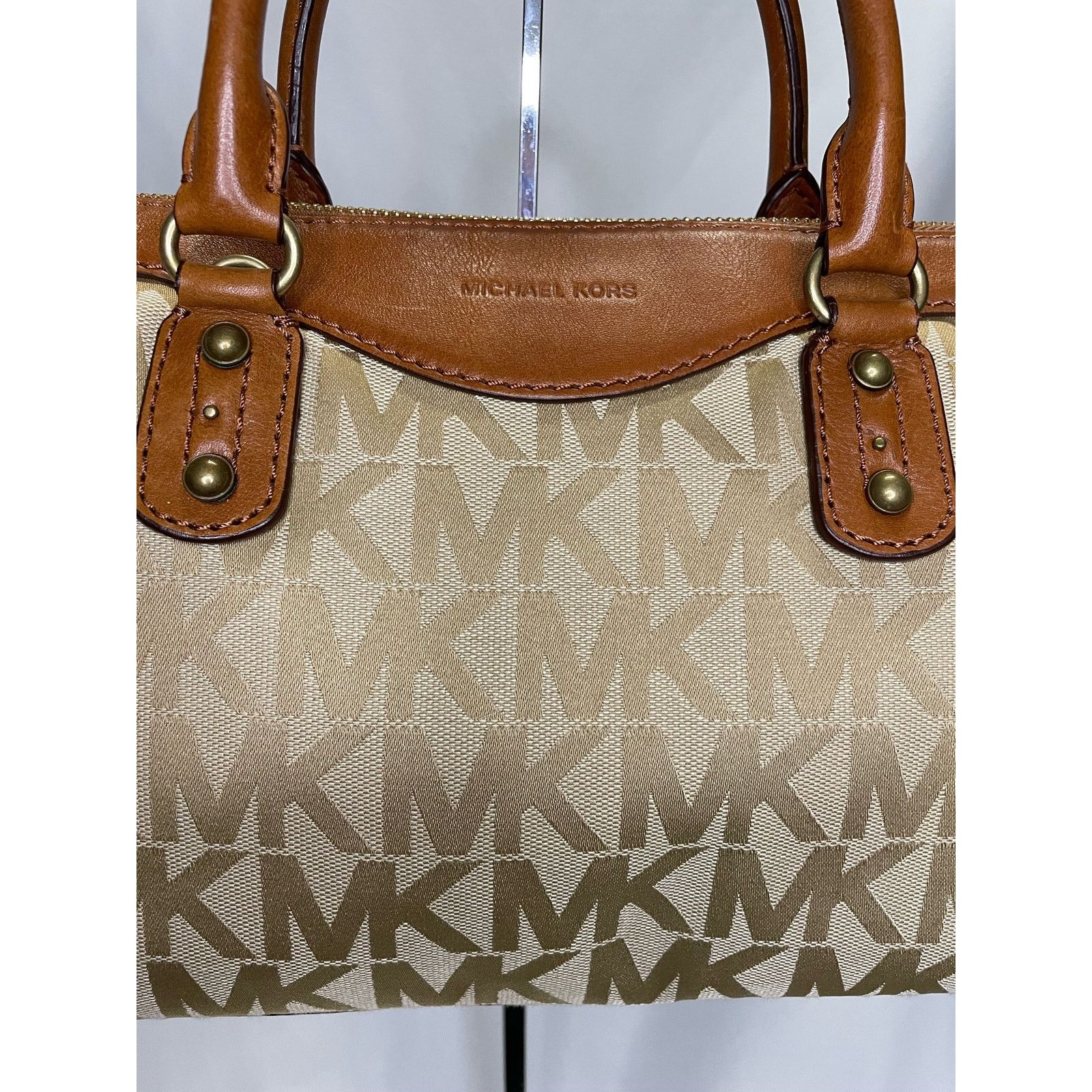 Michael Kors Michael Kors Signature Monogram Satchel Bag in Tan and Brown Size ONE SIZE - 3 Thumbnail