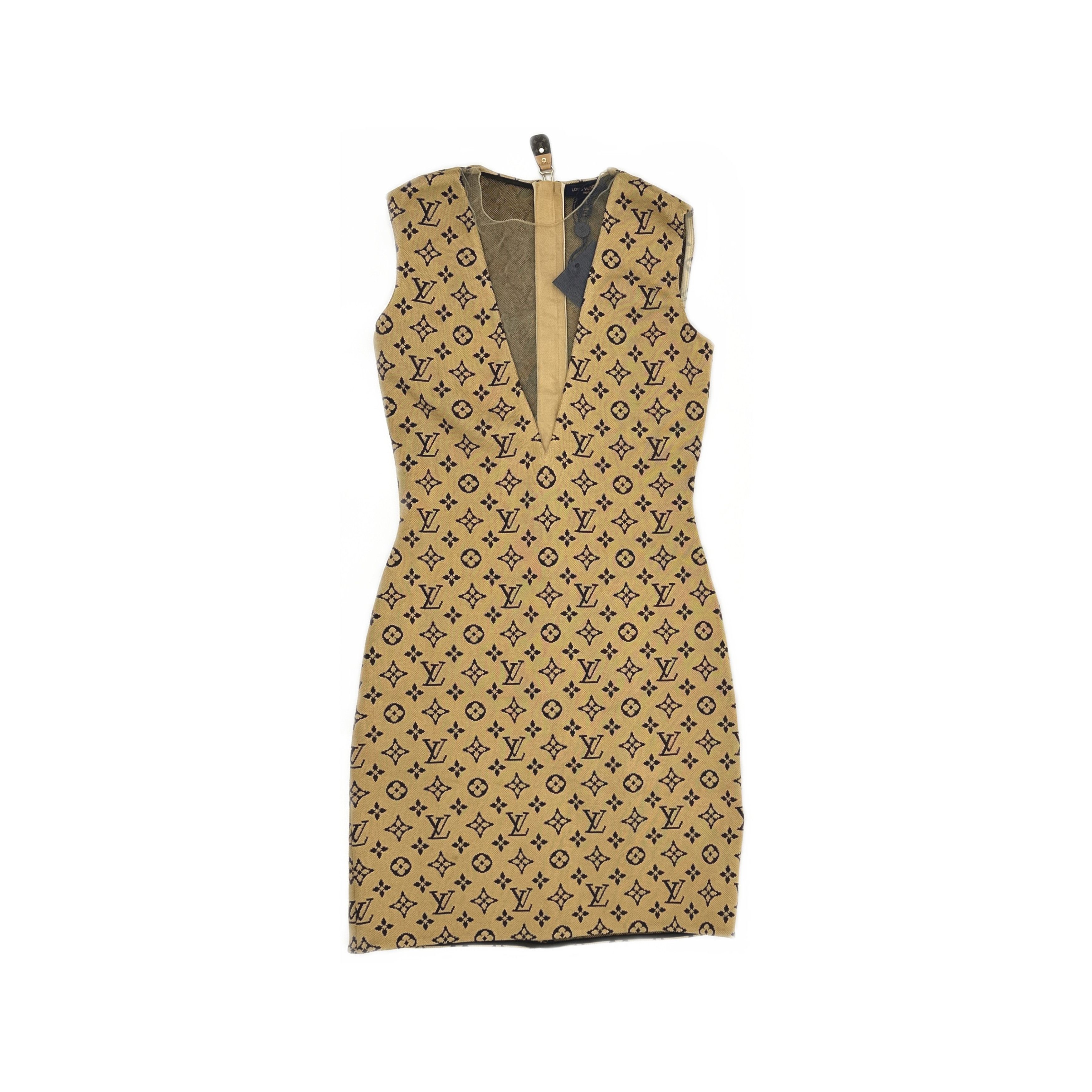 Louis Vuitton Louis Vuitton Monogram V-Neck Mini Dress 34 Size XS / US 0-2 / IT 36-38 - 1 Thumbnail