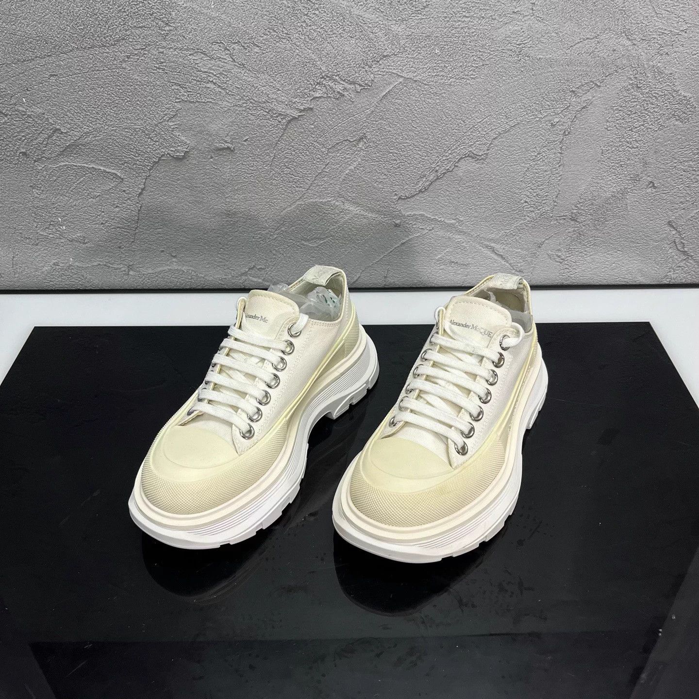 Alexander McQueen Alexander McQueen Canvas Platform Martin Boots 35W 98 New Size US 4 / IT 34 - 1 Thumbnail