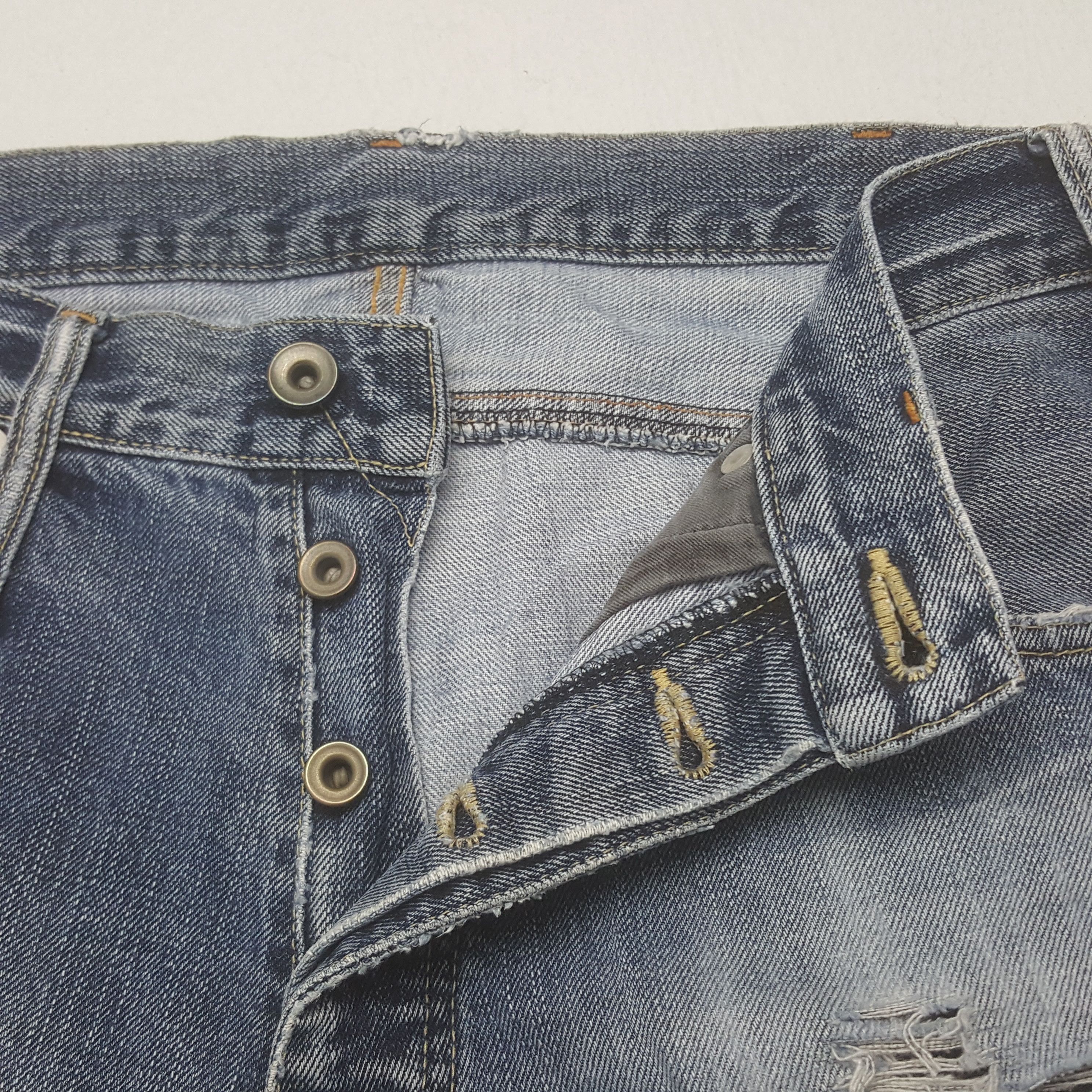 Le Grande Bleu (L.G.B.) Vintage L.G.B. Le Grande Bleu Japanese Distressed Denim Jean Size US 31 - 7 Thumbnail