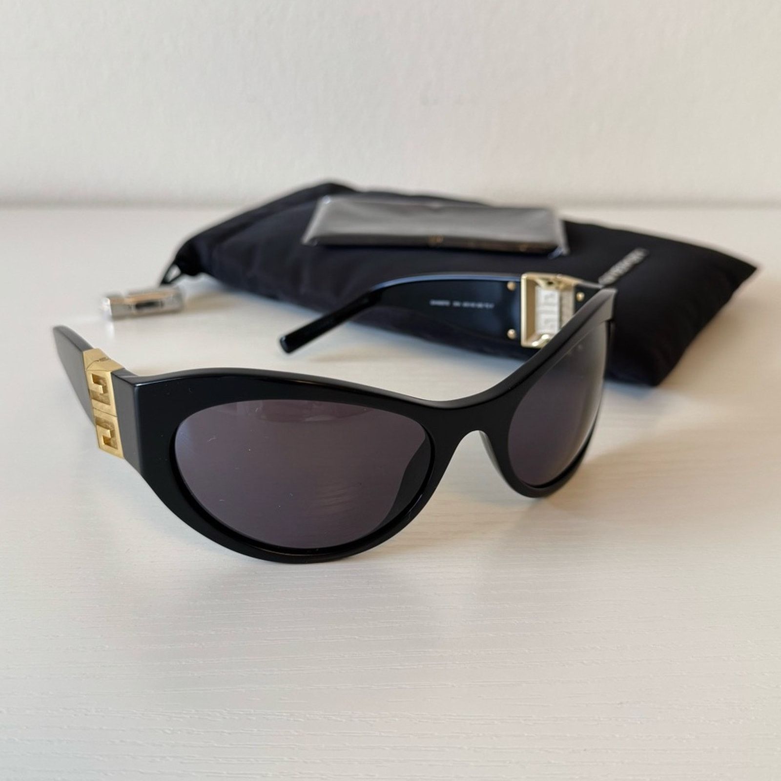 Givenchy New! Givenchy Black Sunglasses GV40073I 01A, Authentic Size ONE SIZE - 1 Thumbnail