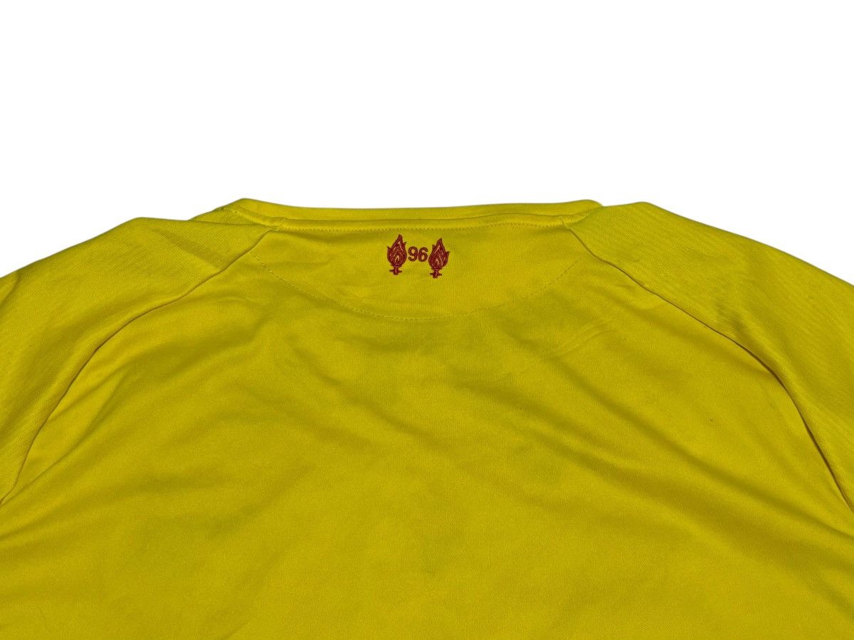 Warrior Liverpool 2014 Shirt Size L Adult Size US L / EU 52-54 / 3 - 7 Thumbnail