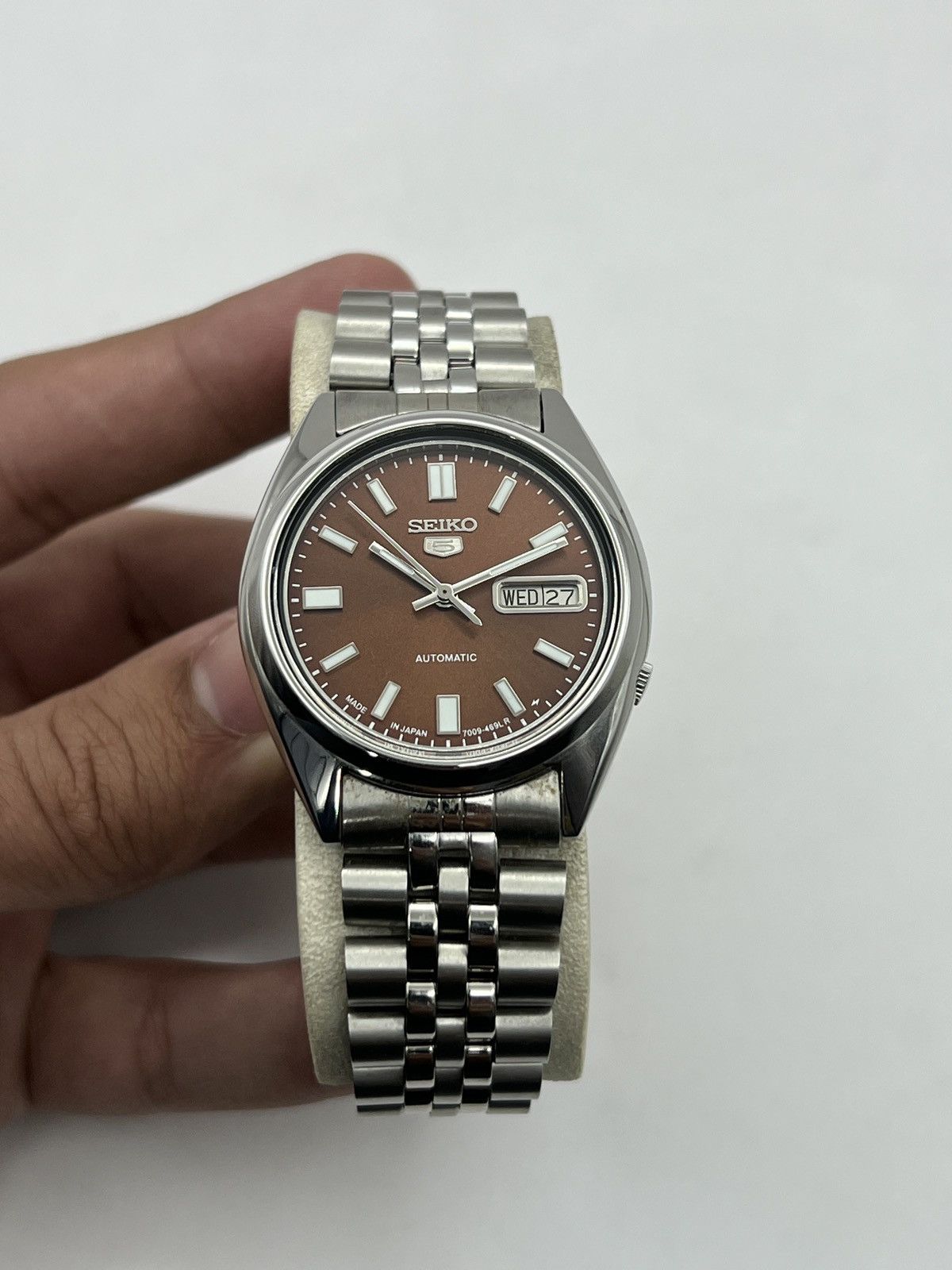 Seiko SEIKO5 SNX447 BROWN Sunburst Dial Automatic 17 Jewels Japan. Size 36 - 10 Thumbnail