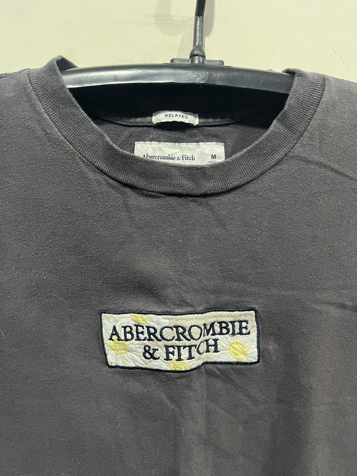 Abercrombie & Fitch Abercrombie & Fitch Box Logo Tee Size US M / EU 48-50 / 2 - 3 Thumbnail
