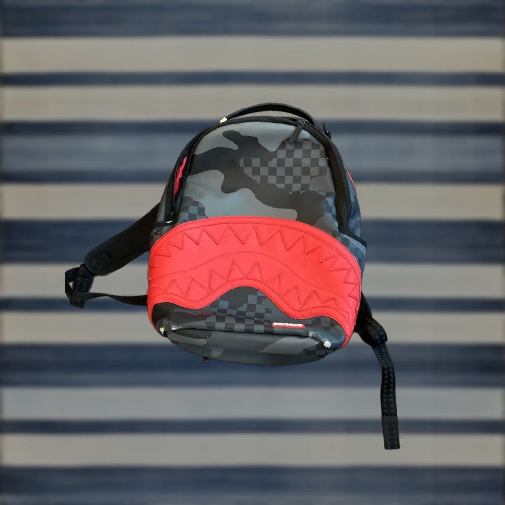 Sprayground Backpack Unisex Medium Plaid Leather Shark Henny Sharks in Paris Limited Edition Black Red Zip