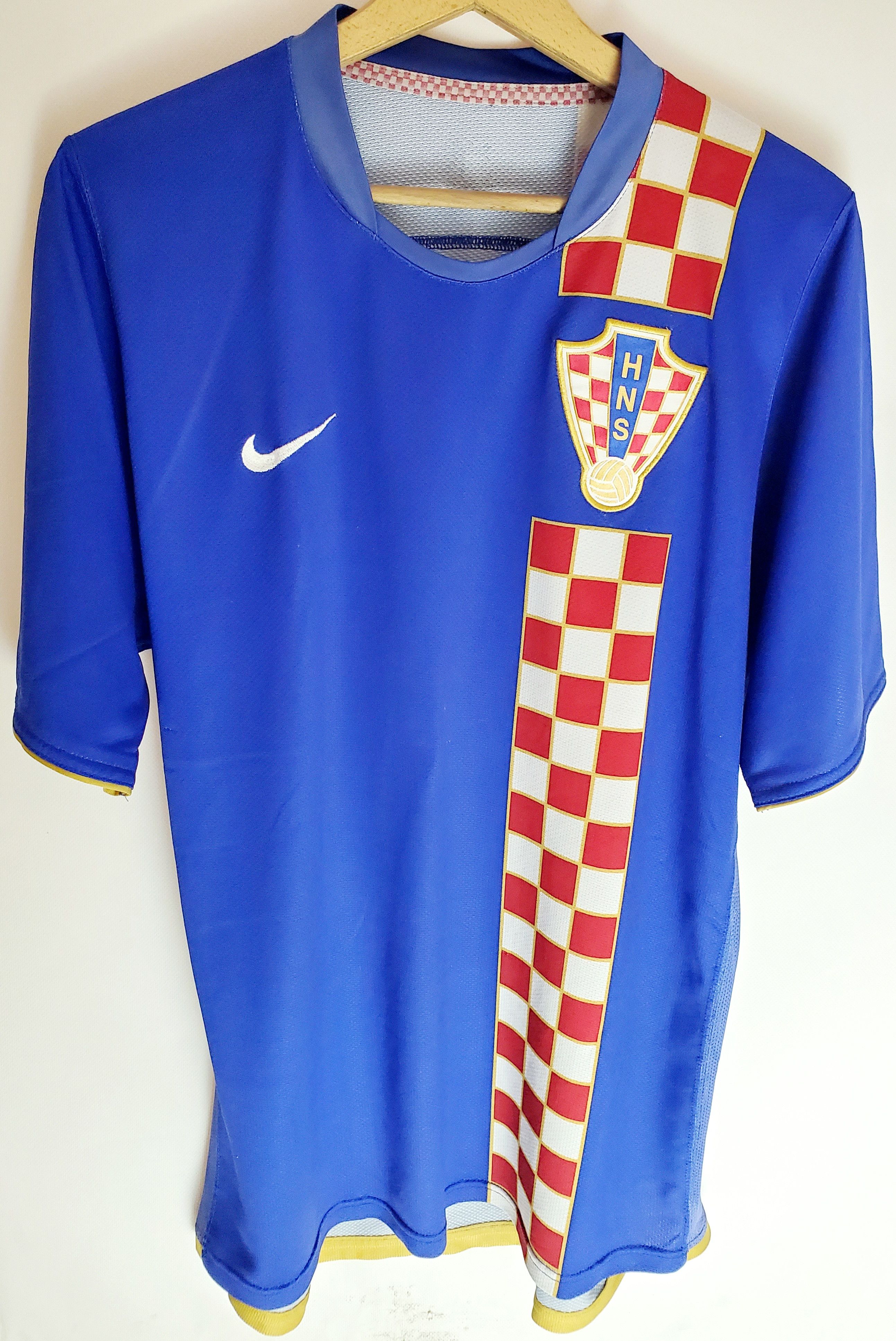 Nike Nike CROATIA 2006 2007 AWAY VINTAGE SOCCER jersey L Size US L / EU 52-54 / 3 - 1 Thumbnail