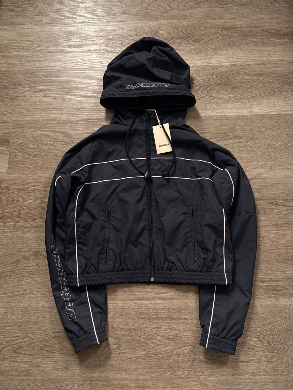 Vetements Vetements FW17 Navy Track Jacket Size US S / EU 44-46 / 1 - 1 Thumbnail