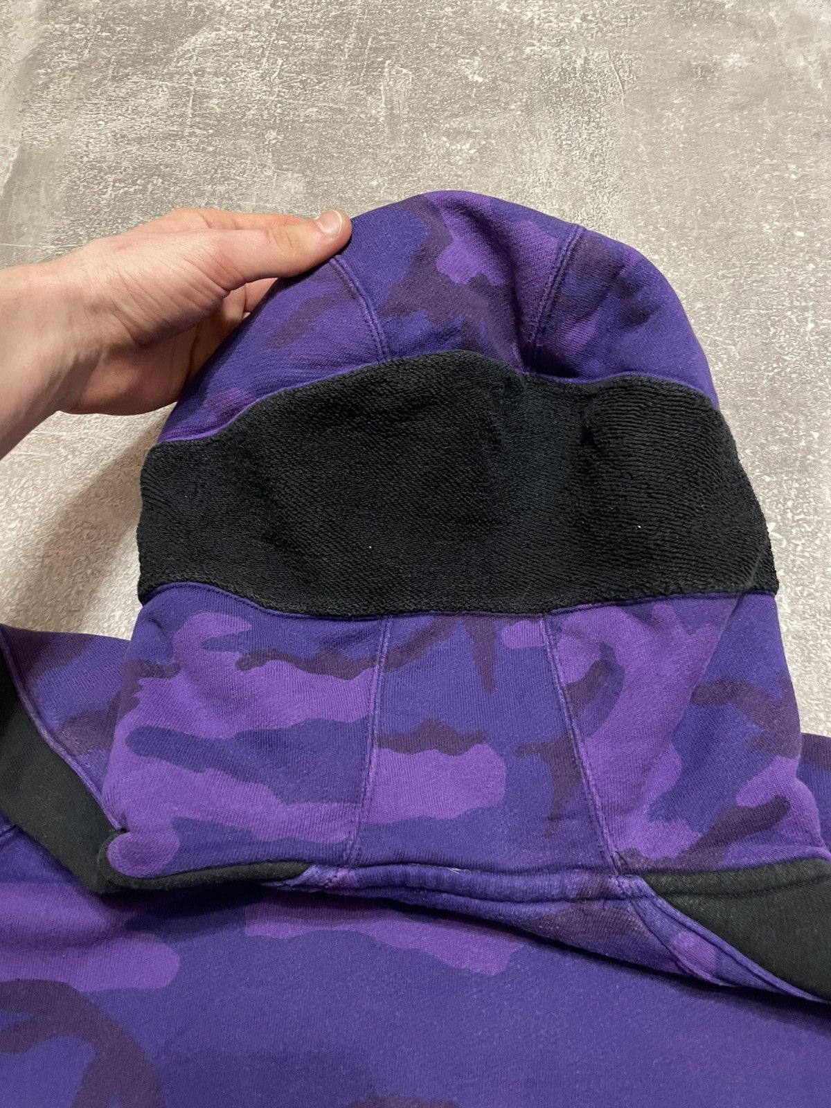 NBA × Nike Vintage Nike NBA LA Lakers Lebron Hoodie Purple Camo Size US M / EU 48-50 / 2 - 18 Thumbnail