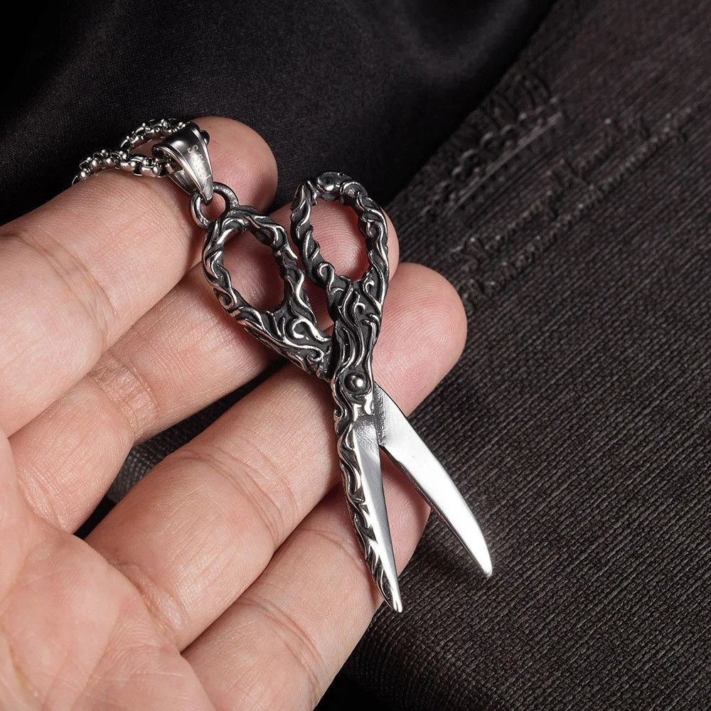 Other Vintage Hairstylist Pendant Necklace Size ONE SIZE - 4 Thumbnail