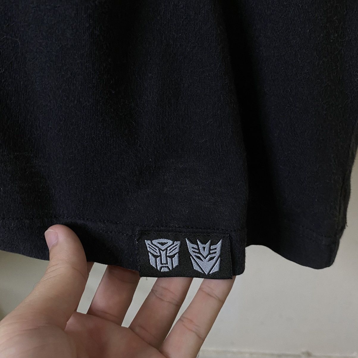 Uniqlo Uniqlo UT x Transformers Collaboration T Shirt Size US M / EU 48-50 / 2 - 5 Thumbnail