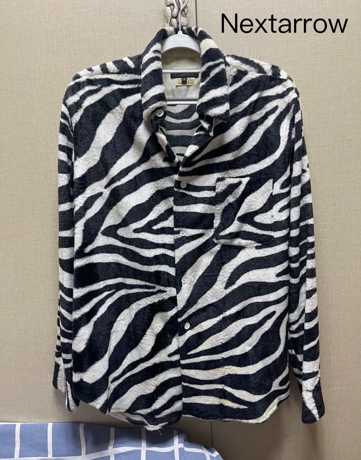 Zebra striped long sleeved shirt 2412-Nextarrow