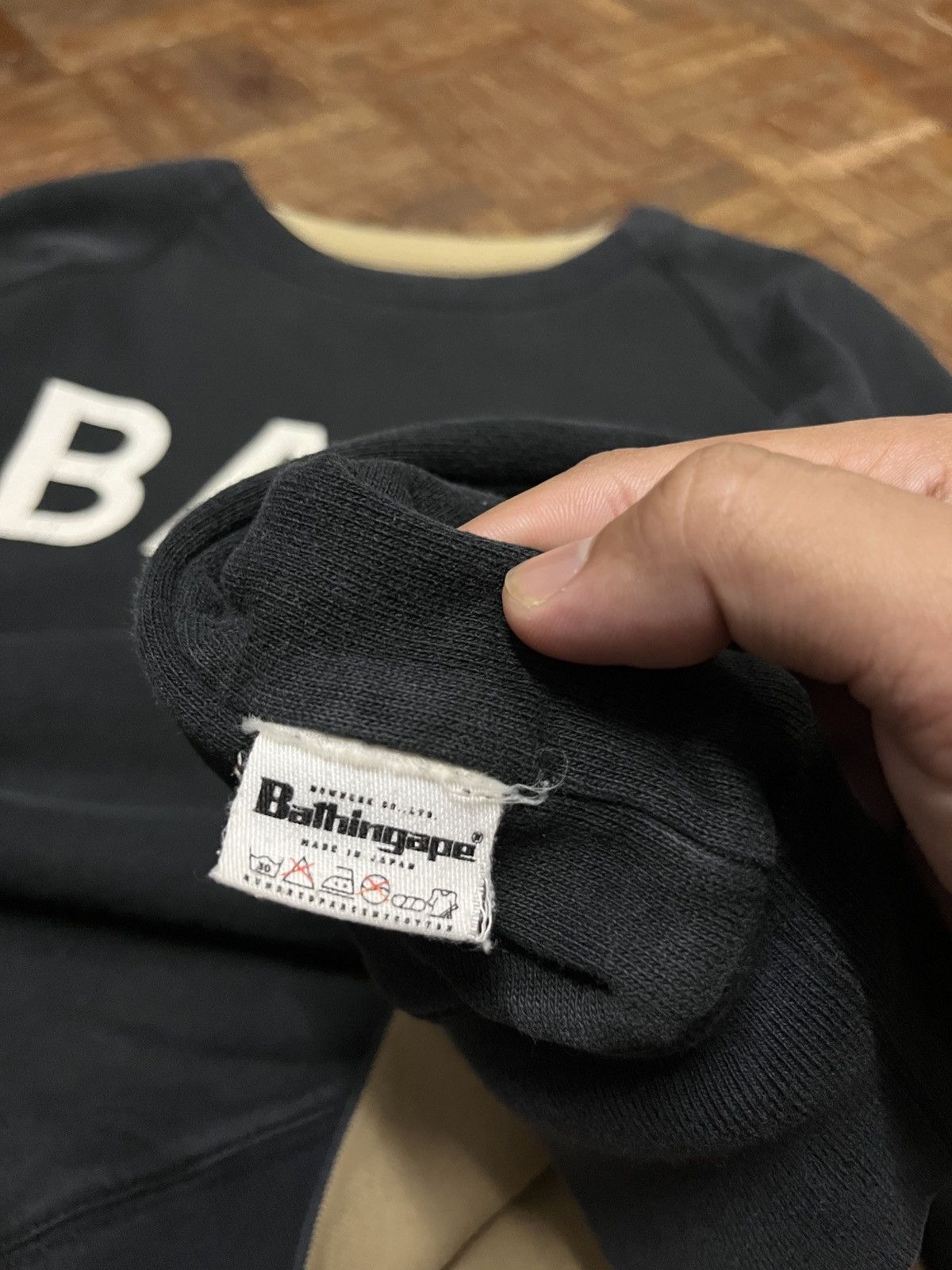 Bape OG Bape Camo Reversible Crewneck Sweatshirt Size US S / EU 44-46 / 1 - 12 Thumbnail