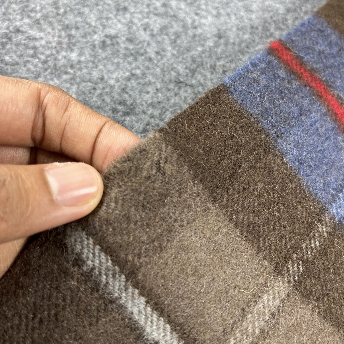 Johnstons Of Elgin Johnstons Of Elgin Scarf / Muffler / Neckwear T1188 Size ONE SIZE - 9 Thumbnail