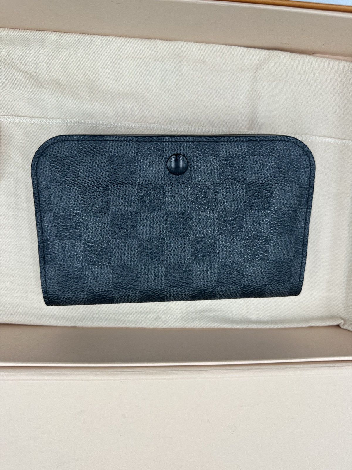 Louis Vuitton Louis Vuitton Damier Belt Bag Waist Bag Size ONE SIZE - 5 Thumbnail