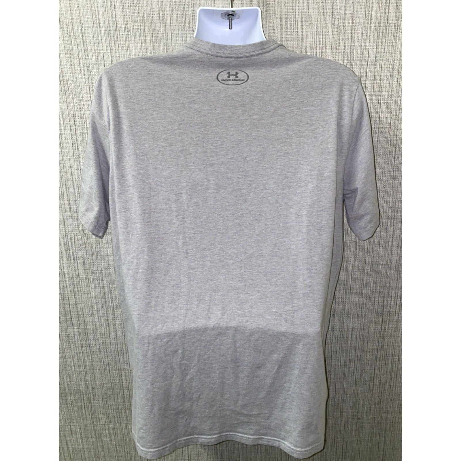 Under Armour VINTAGE Under Armour Men's T-Shirt Short Sleeve Activewear Size Large Gray Basic Size US L / EU 52-54 / 3 - 3 Thumbnail