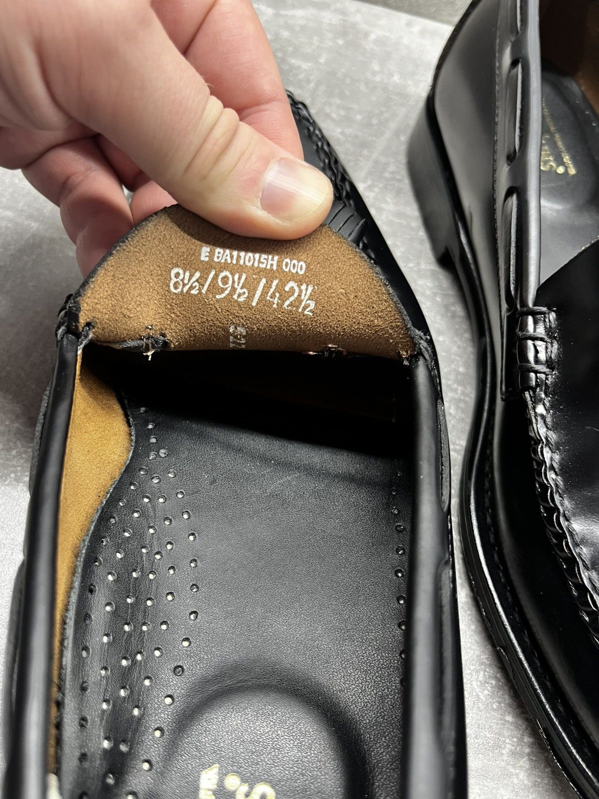 Other WEEJUN HERITAGE LARKIN TASSEL LOAFERS BLACK Size US 9 / EU 42 - 16 Thumbnail