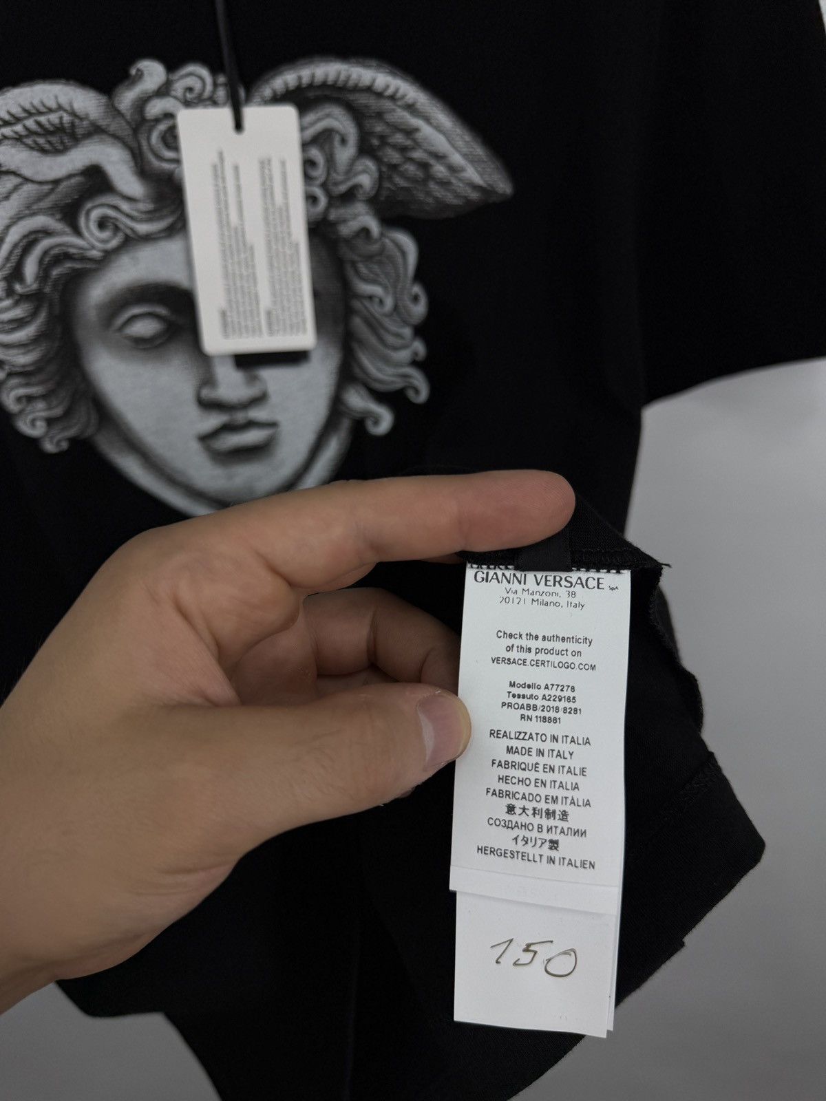 Versace ❗️NEW 🇮🇹 Versace Medusa Portrait T-Shirt Made in Italy Rare Size US L / EU 52-54 / 3 - 10 Thumbnail