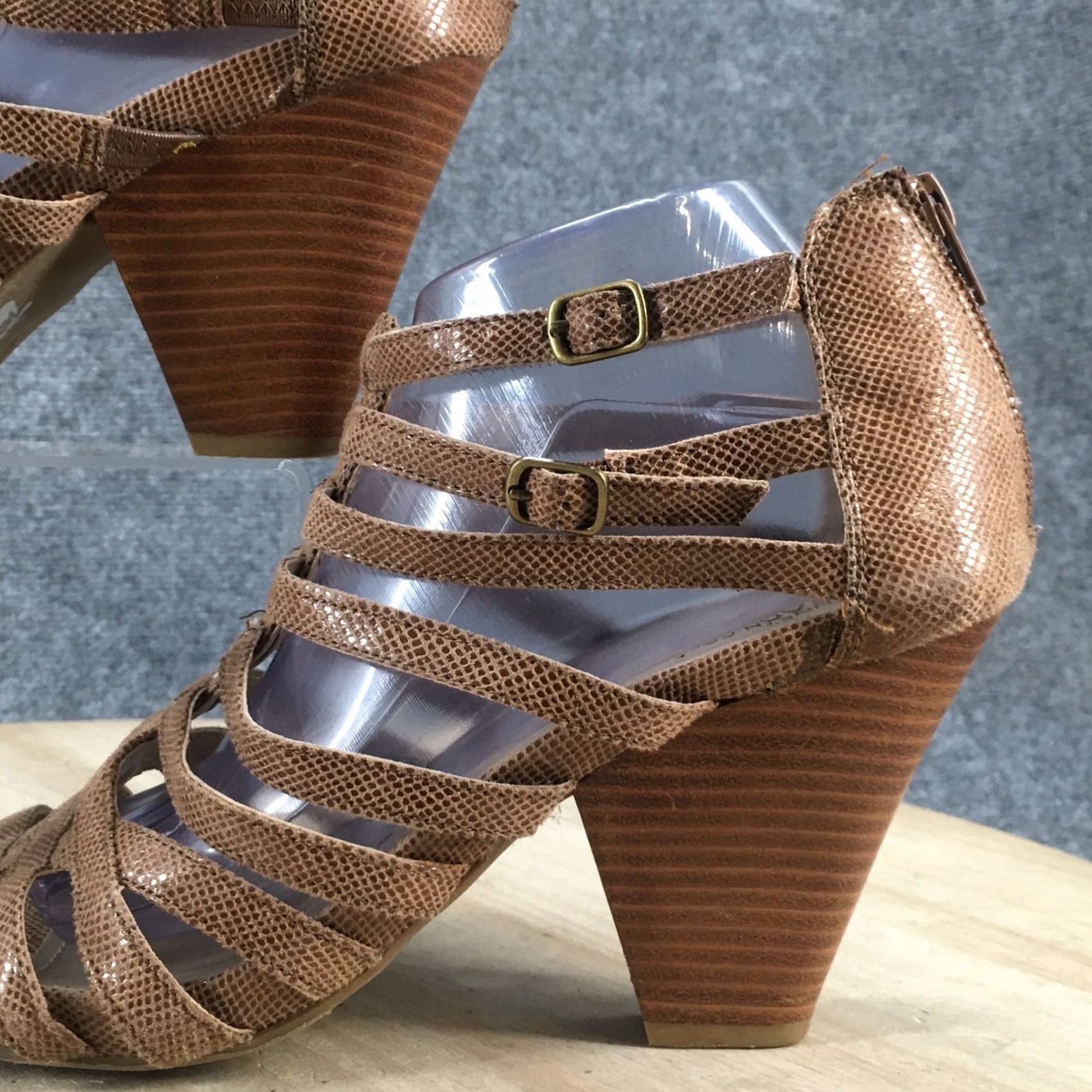 Kenneth Cole Kenneth Cole Reaction Sandal Womens 10M Brown Tropical Vine Strappy Snakeskin Shoes Size US 10 / IT 40 - 3 Thumbnail