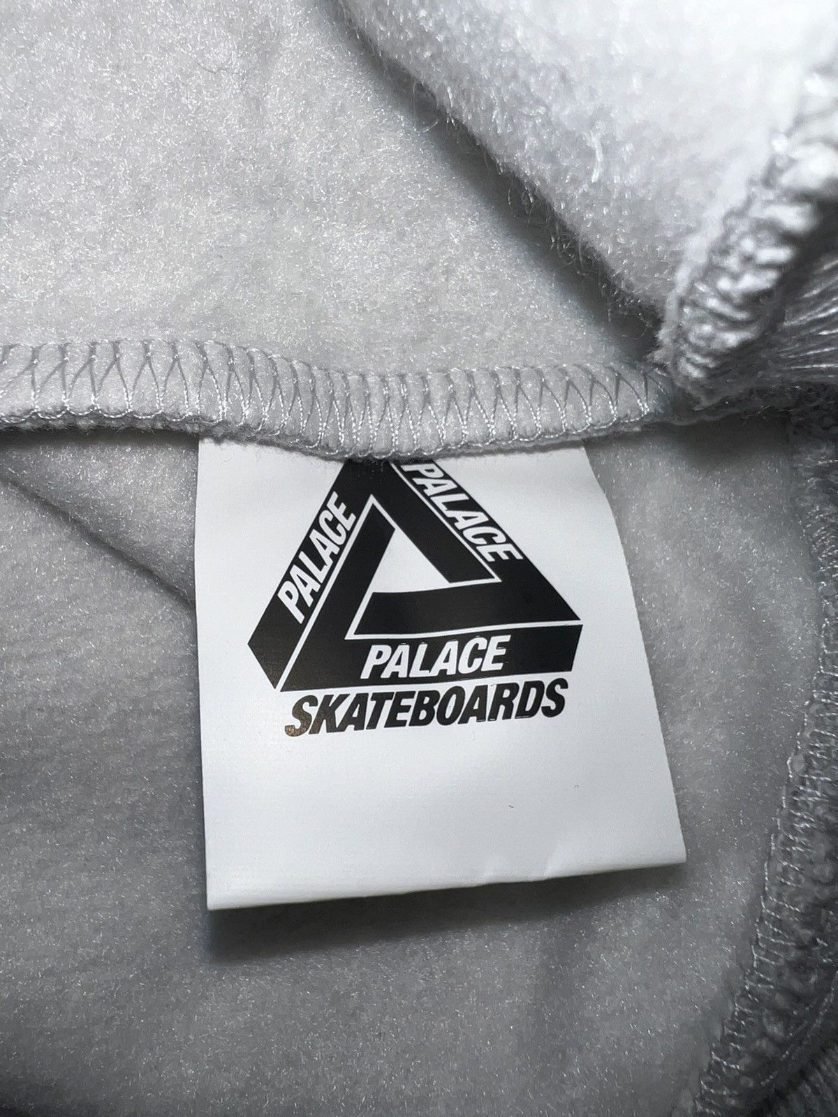 Palace Palace Outline P-3 Crewneck Size US L / EU 52-54 / 3 - 7 Thumbnail