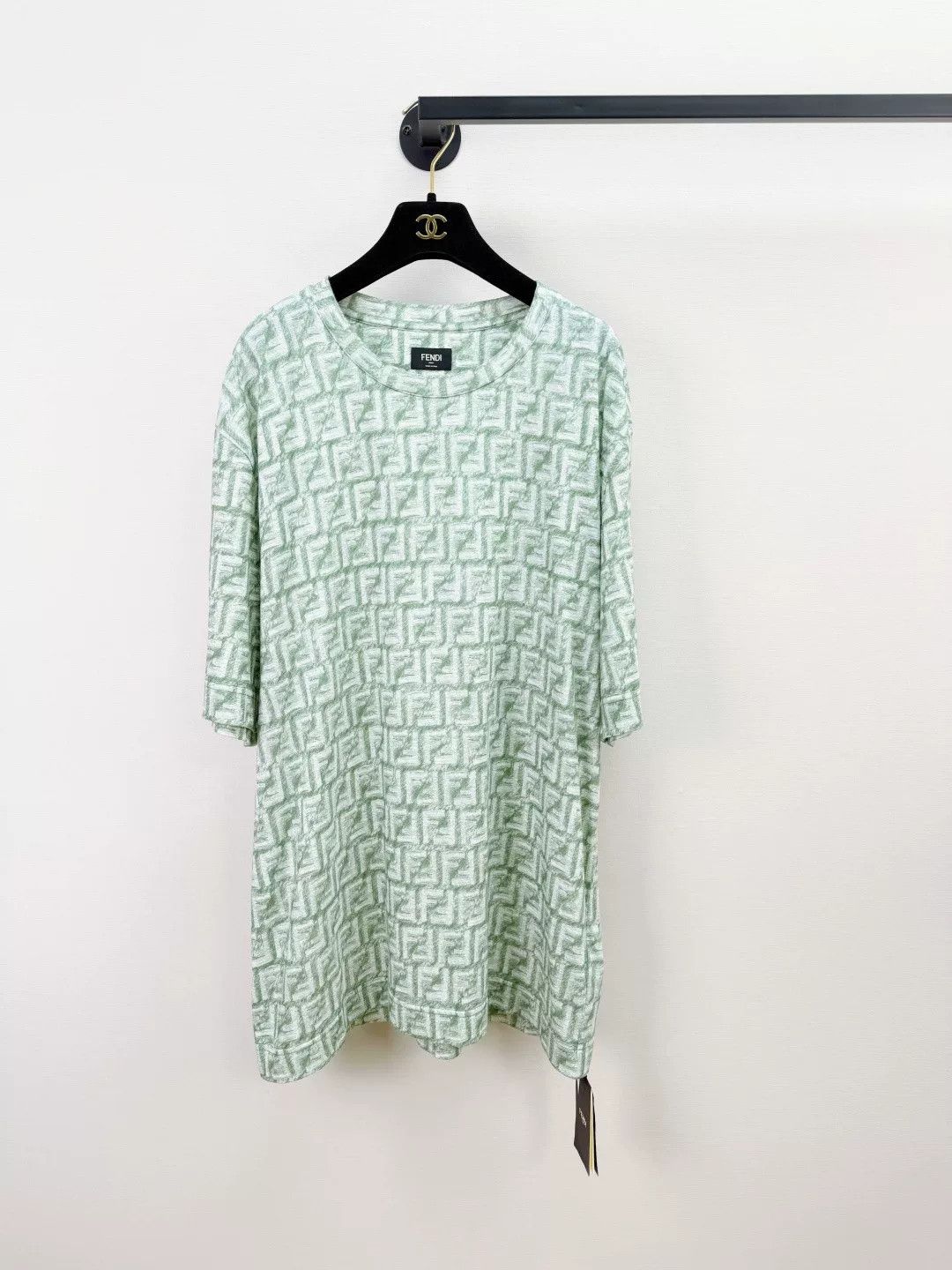 Fendi Fendi New Logo Short-Sleeve Top Size US XL / EU 56 / 4 - 1 Thumbnail