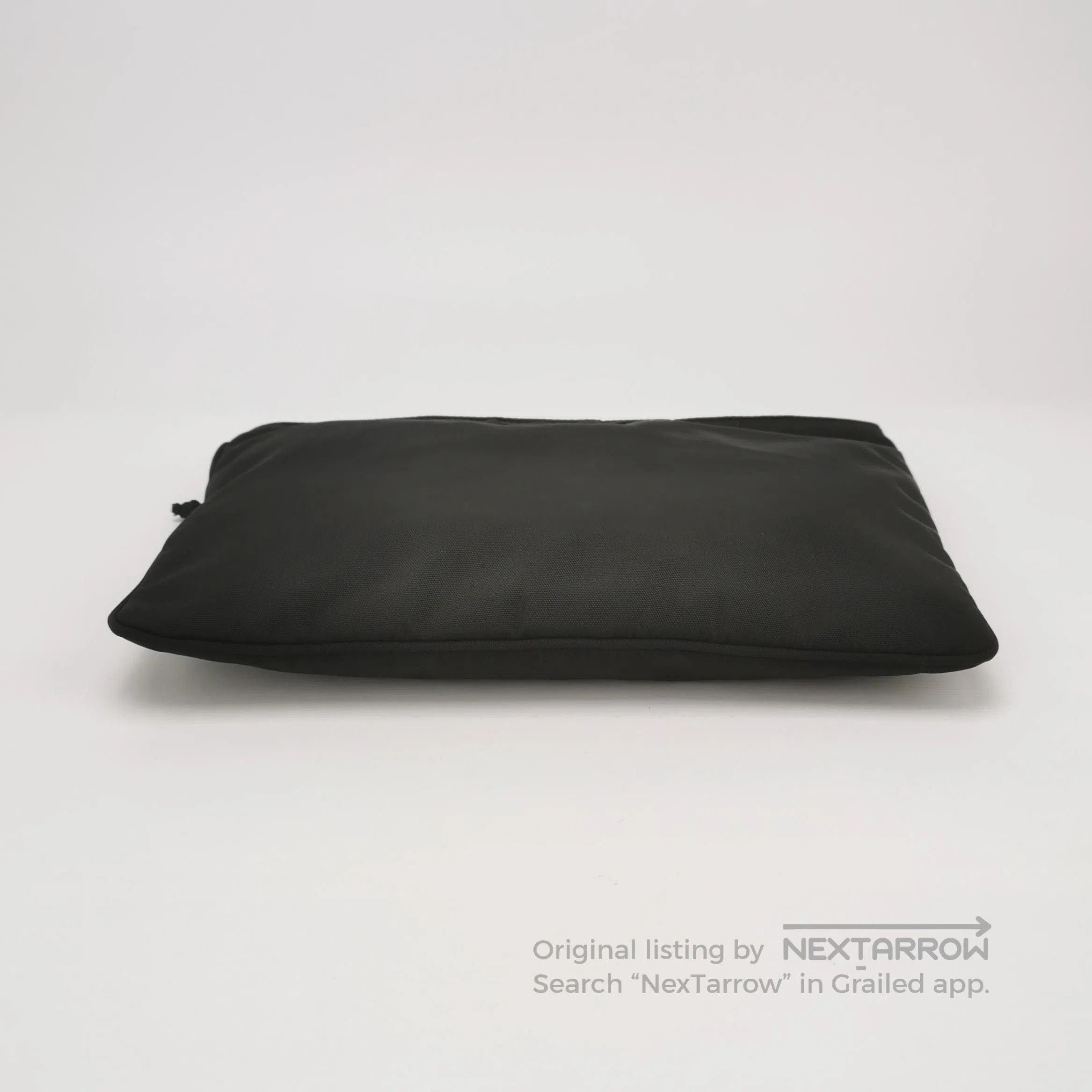 Balenciaga Balenciaga Nylon Solid Logo Zip Clutch. Size ONE SIZE - 5 Thumbnail