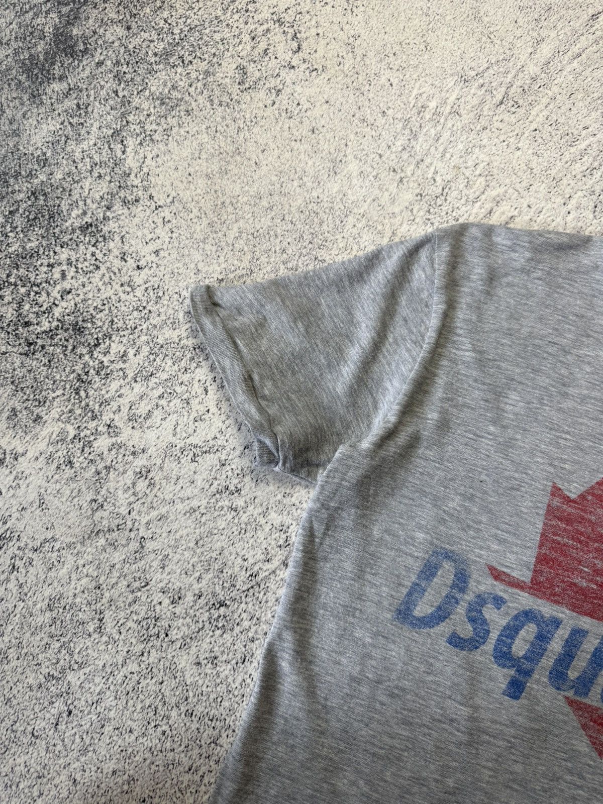 Dsquared2 Vintage Dsquared2 T Shirt Y2K Style Rare Japanese Luxury Size US M / EU 48-50 / 2 - 11 Thumbnail
