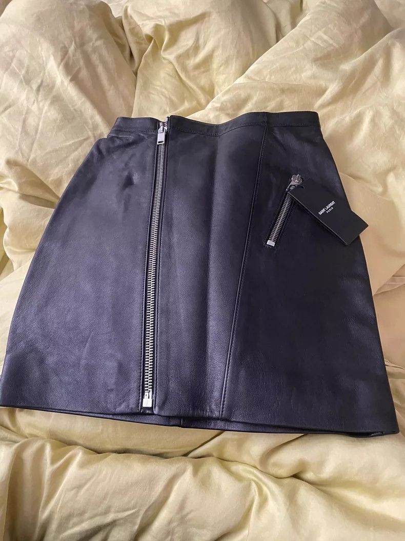 Saint Laurent Paris Saint Laurent Paris Saint Laurent Leather Skirt in Black-2 Size 26" / US 2 / IT 38 - 1 Thumbnail