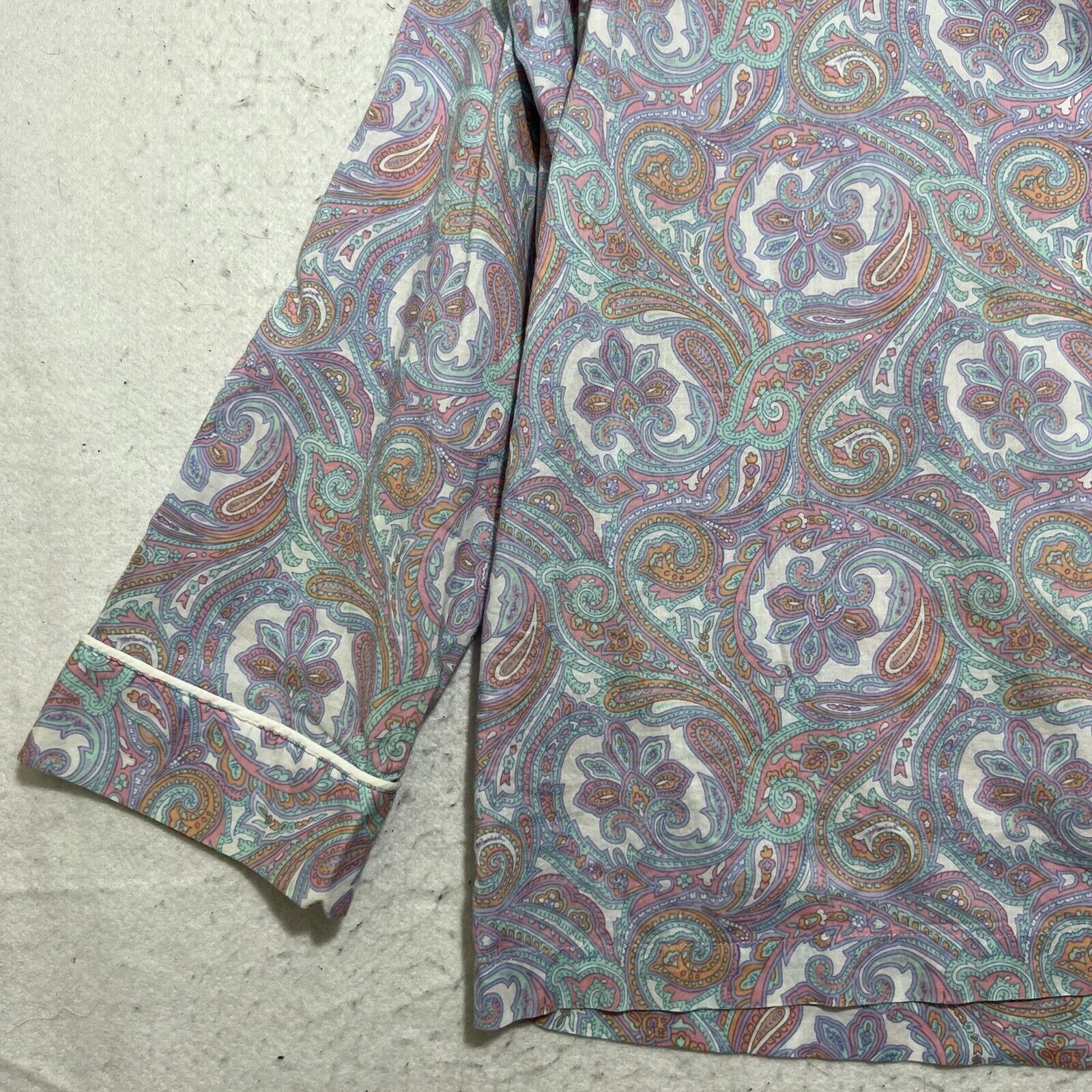Victoria's Secret Victoria's Secret Paisley Patterned Button Up Sleep Shirt Size ONE SIZE - 5 Thumbnail