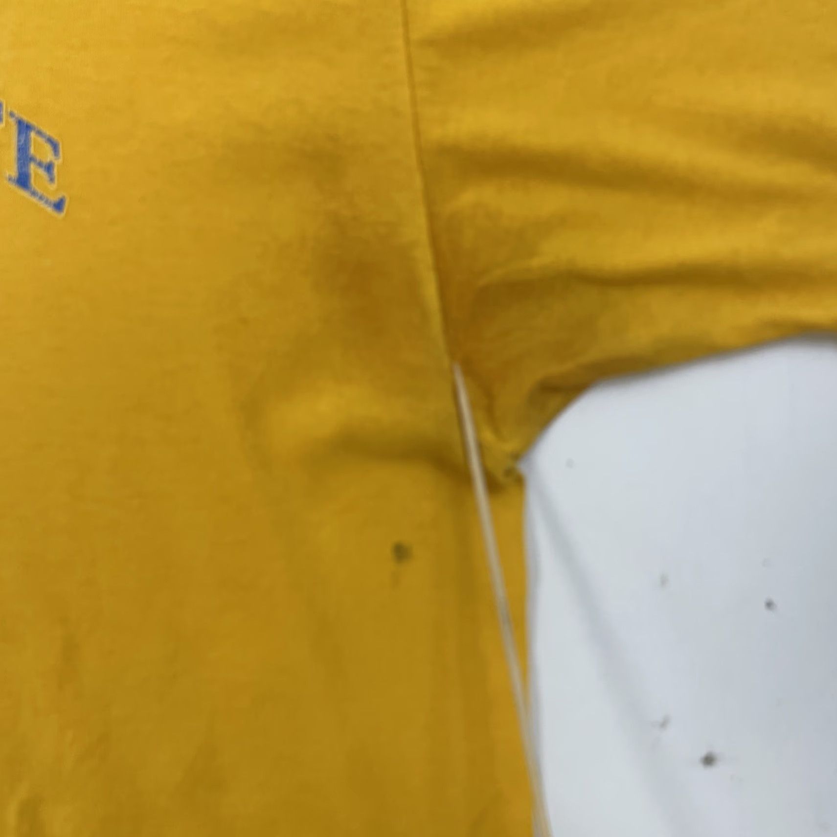 VINTAGE Russell Athletic South Dakota State Jackrabbits T-Shirt XL Yellow 90s NCAA Mens Short Sleeve T Shirts