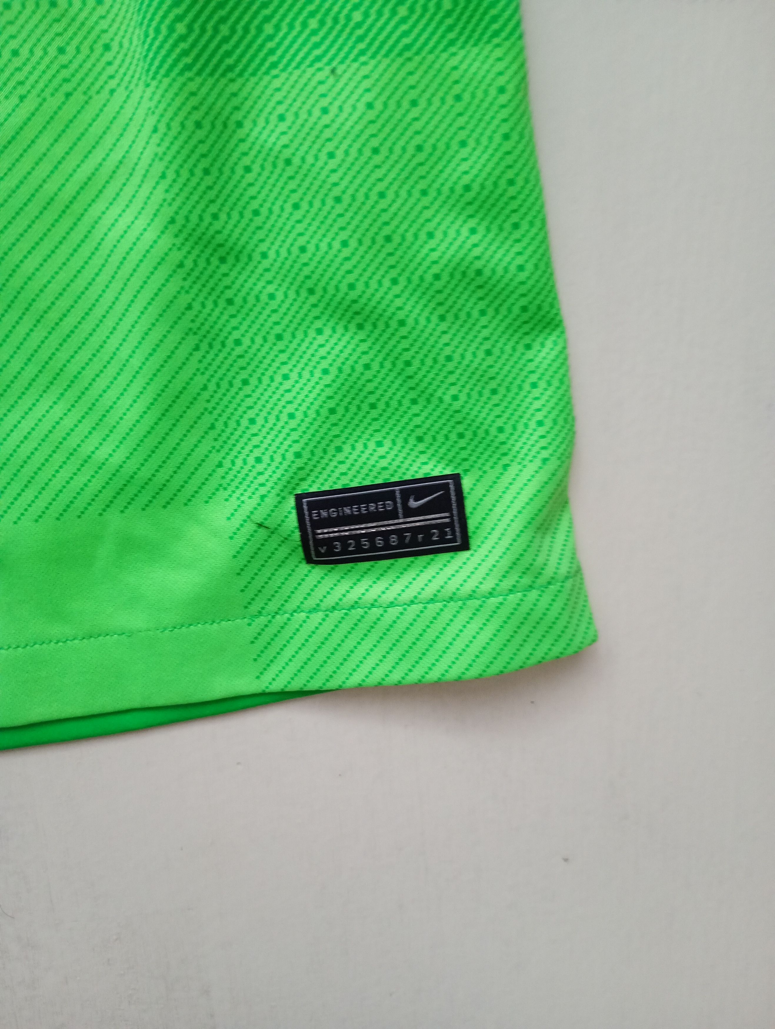 Nike Nike Liverpool FC Goalkeeper Jersey 2021-2022 Size US XL / EU 56 / 4 - 3 Thumbnail