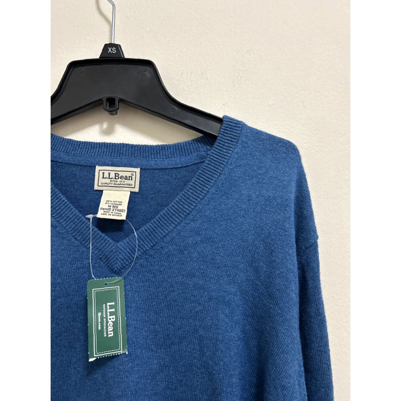 Vintage LL Bean Mens Sweater V-Neck Pullover Blue Cotton/Cashmere Blend Regular M Size US M / EU 48-50 / 2 - 7 Thumbnail