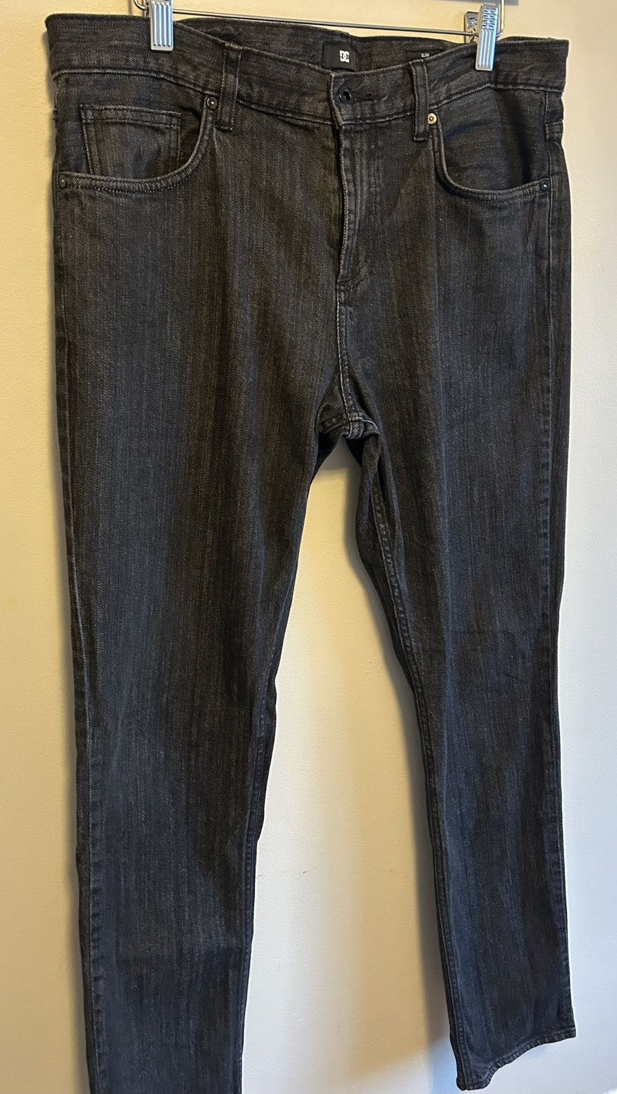 DC DC Skateboarding Mens Dark Wash Black Jeans Size 34X32 Size US 34 / EU 50 - 2 Thumbnail