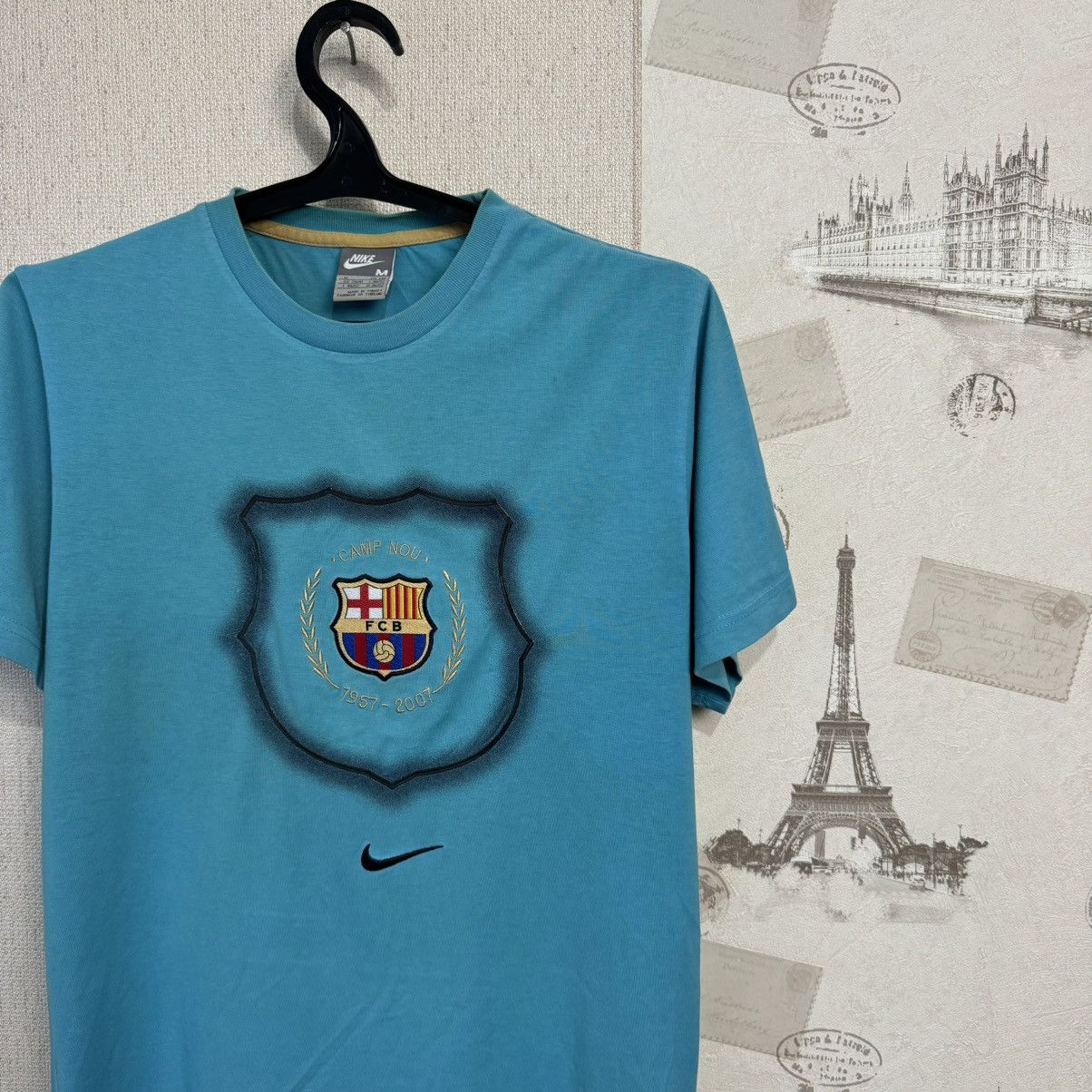 Nike Vintage Nike Barcelona T shirt Centre Logo Camp Nou Soccer M Size US M / EU 48-50 / 2 - 3 Thumbnail