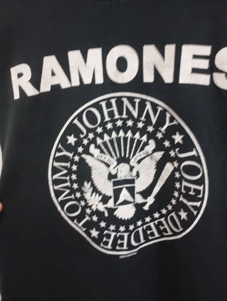 Band Tees Vintage 2004 ramones tee Size US M / EU 48-50 / 2 - 8 Thumbnail