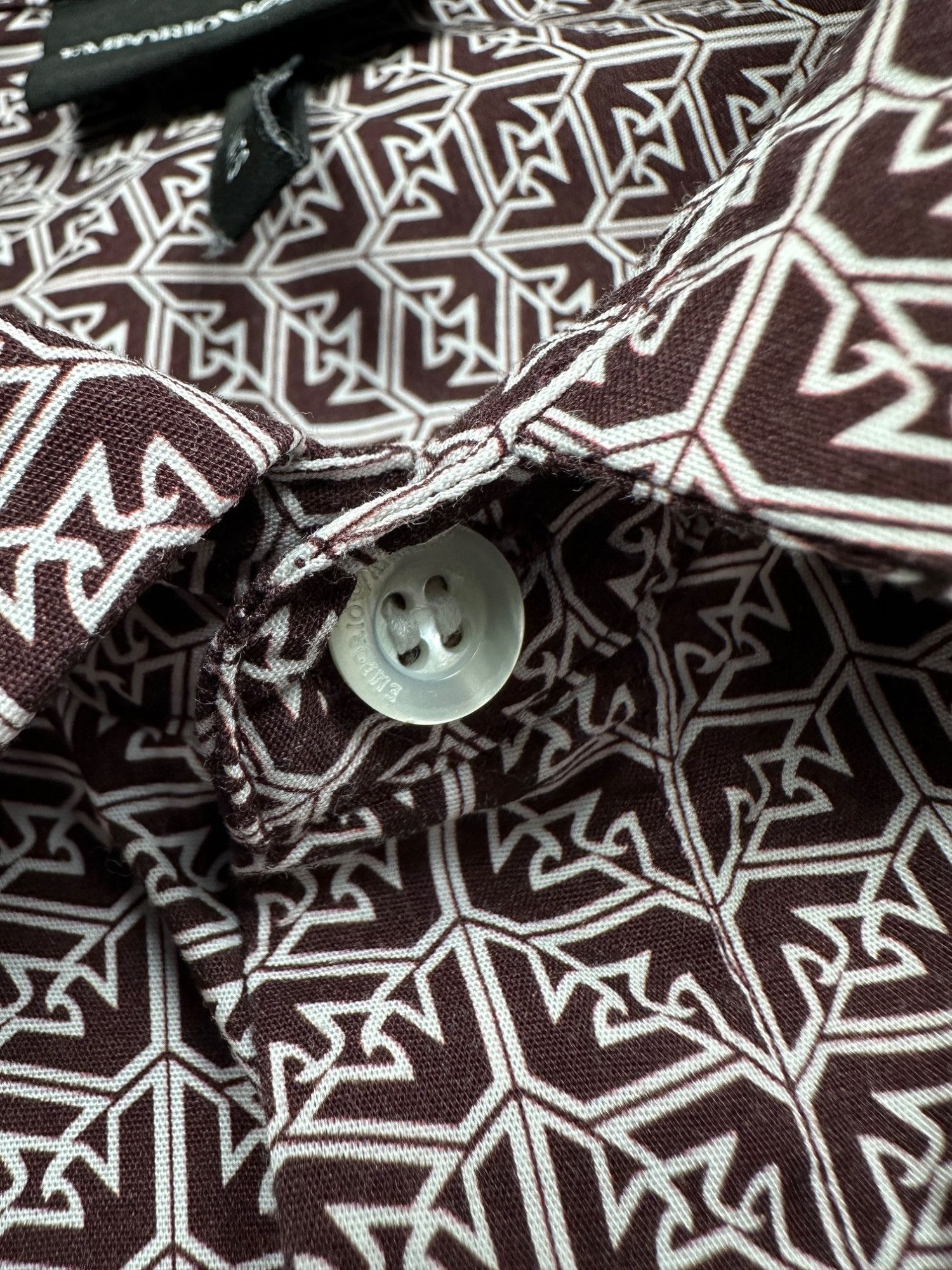 Armani Emporio Armani Slim Fit Button-Up Luxury Monogram Shirt Size US M / EU 48-50 / 2 - 8 Thumbnail