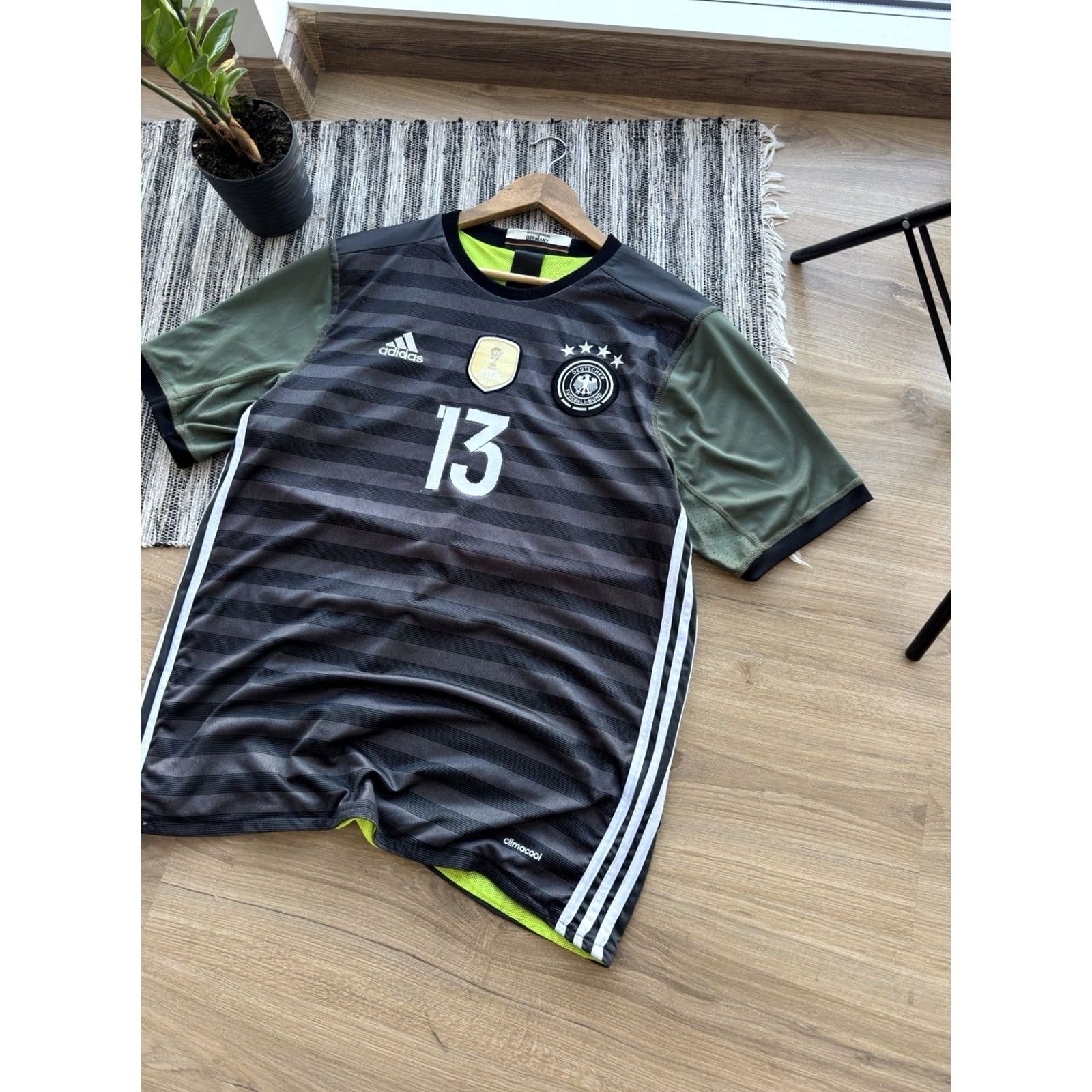 Adidas ADIDAS Germany 2016/17 EURO Away Football Shirt Jersey Thomas Müller L Mens Green Jersey 90s Retro FIFA Fans Size US L / EU 52-54 / 3 - 3 Thumbnail