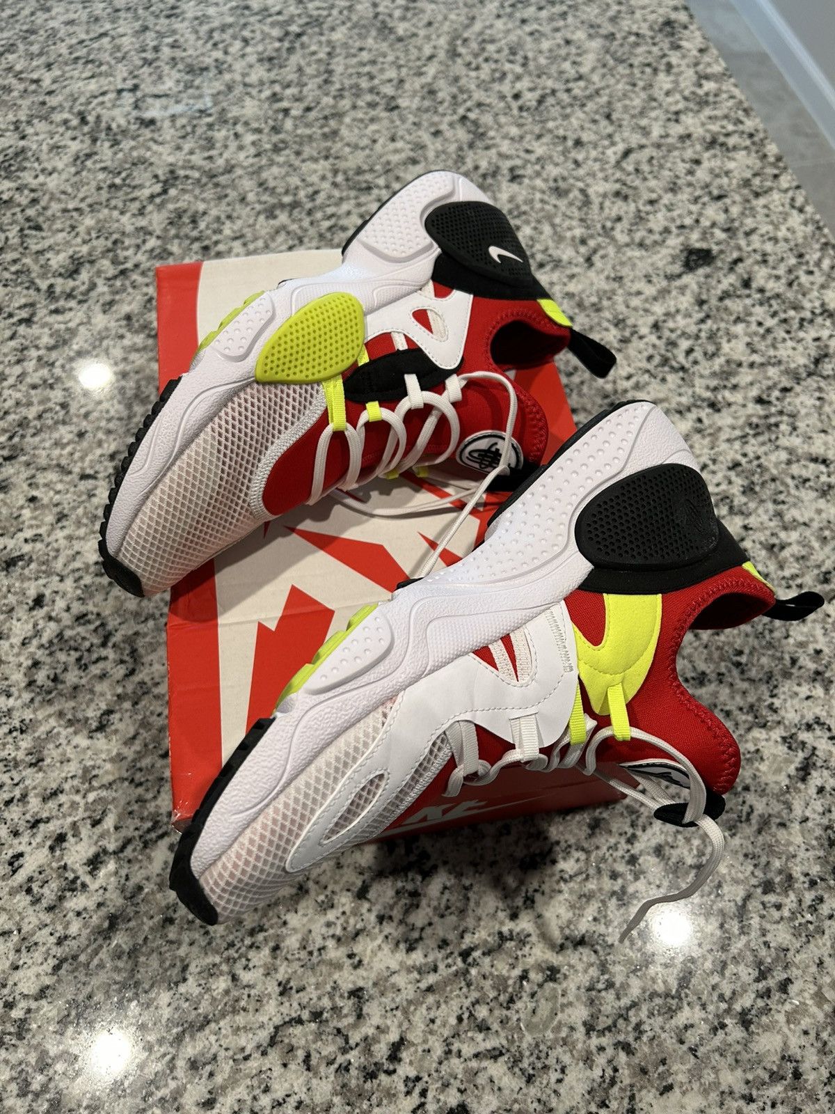 Nike VNDS: Nike Huarache E.D.G.E. TXT Size US 10.5 / EU 43-44 - 4 Thumbnail