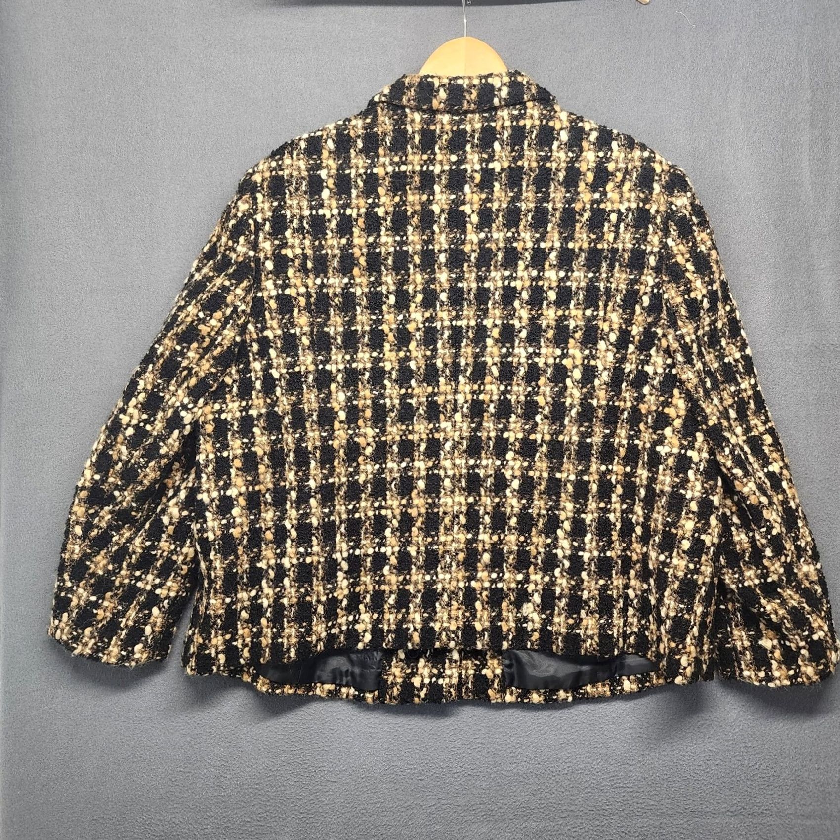 Talbots VINTAGE Talbots Woman Petites 2X Blazer Wool Blend Boucle Black Tan Office Career Mens Womens Size XXL / US 16-18 / IT 52-54 - 2 Thumbnail