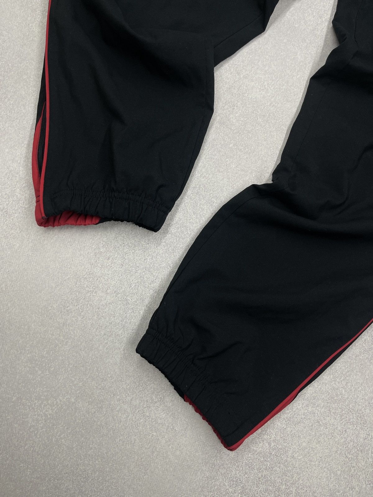Nike Vintage Nike Nylon Sweatpants Black Trackpants TECH ACG Size US 32 / EU 48 - 6 Thumbnail