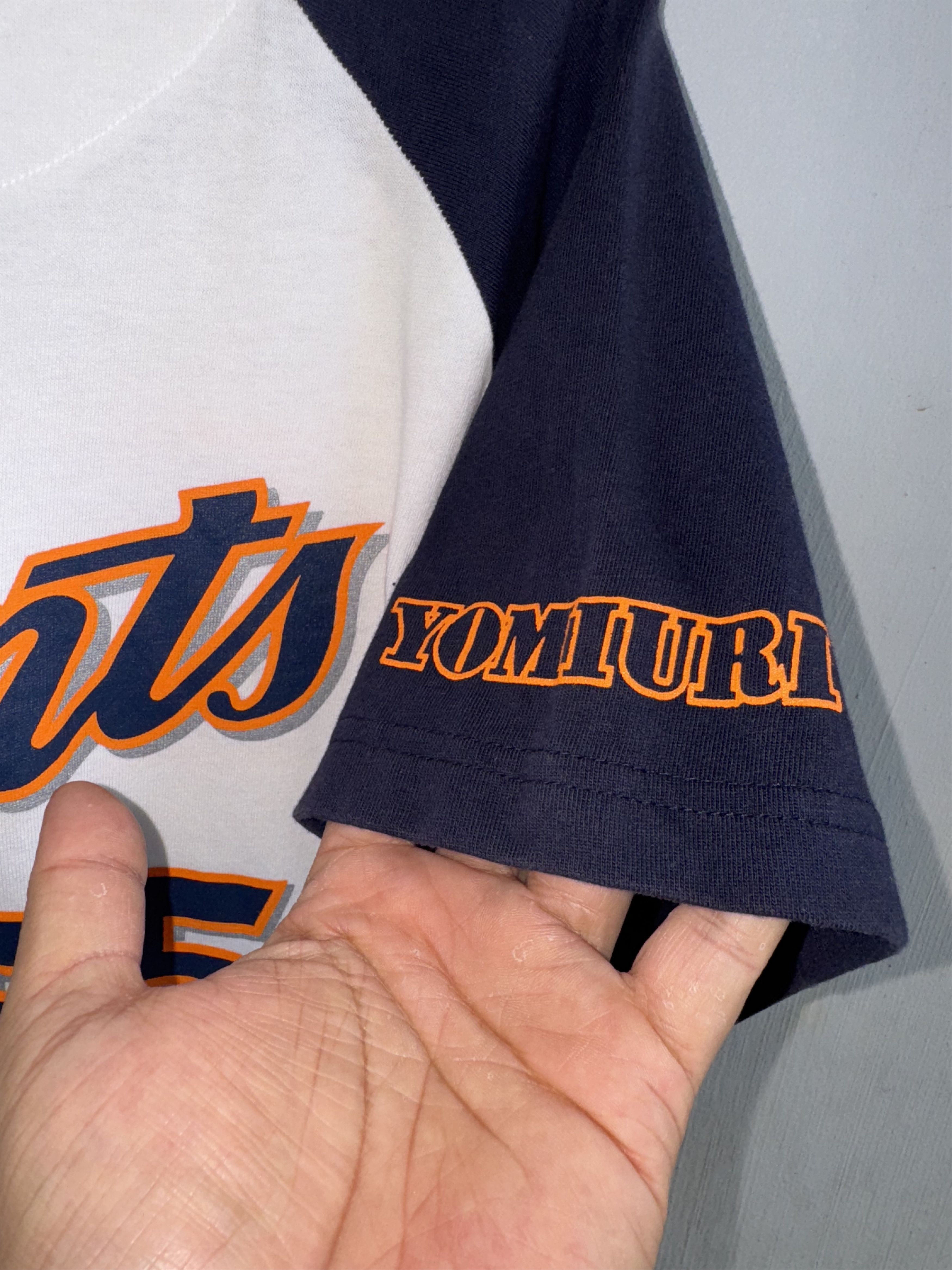 Giant × Japanese Brand Tokyo Yomiuri Giants Shirt Size US L / EU 52-54 / 3 - 4 Thumbnail