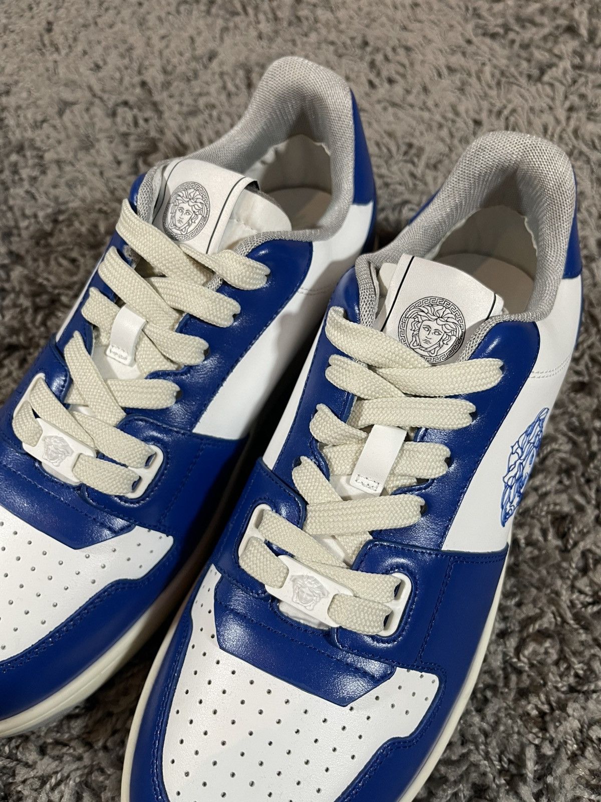 Versace Versace Medusa Logo Leather Sneakers White Blue Size US 8.5 / EU 41-42 - 6 Thumbnail