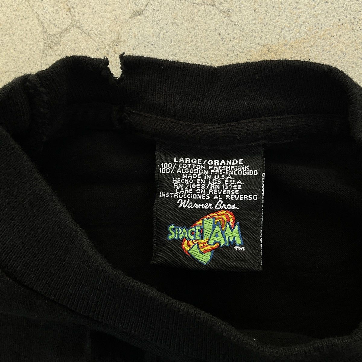 Vintage Vintage 1996 Looney Tunes Space Jam Tune Squad Shirt Size US L / EU 52-54 / 3 - 7 Thumbnail